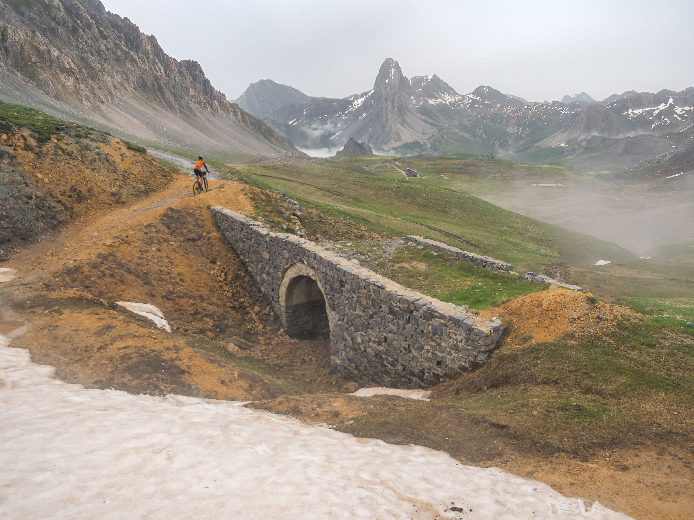 Mountain gravel exploration - gardetta 06.24