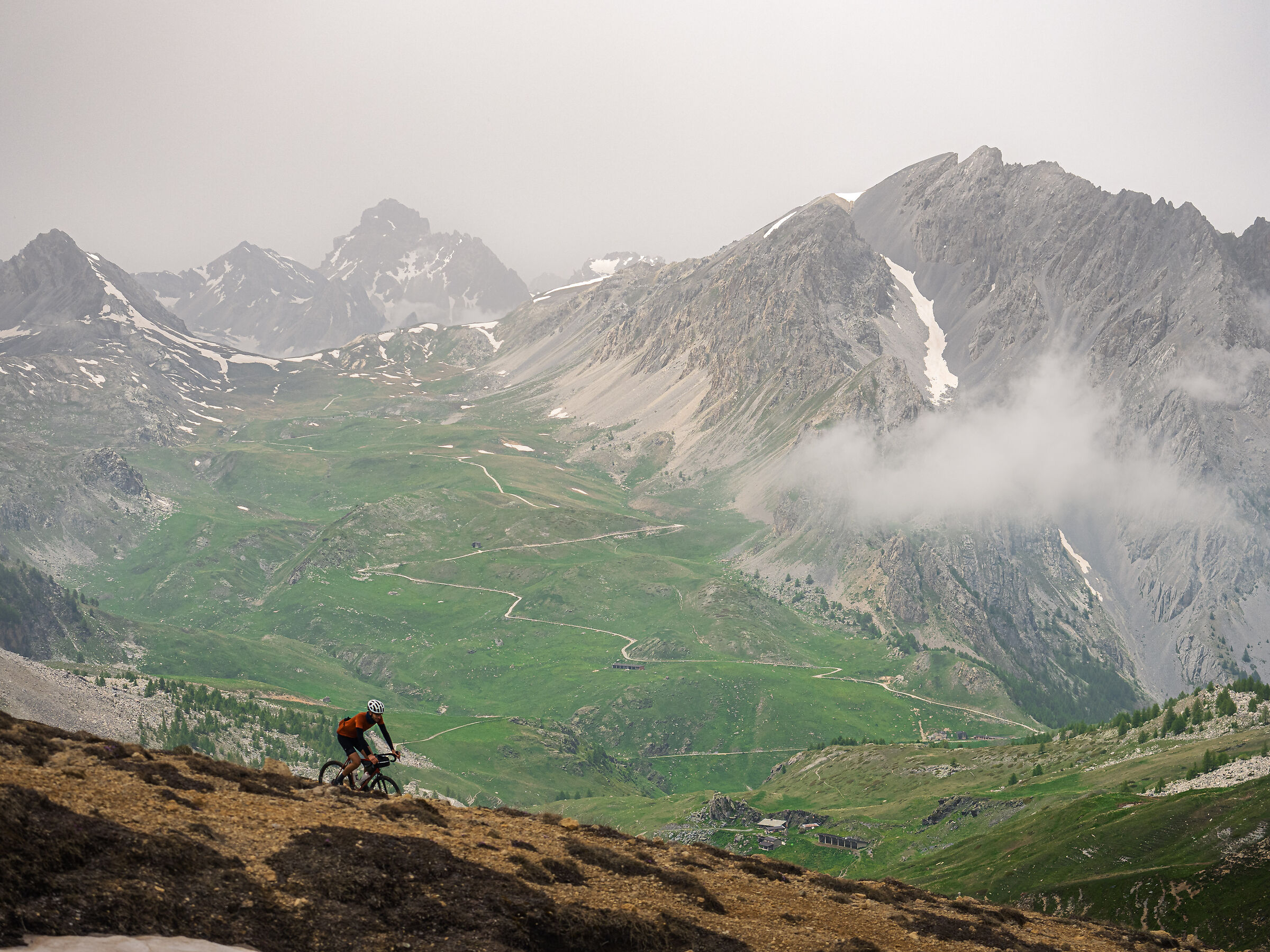 Mountain gravel exploration - gardetta 06.24