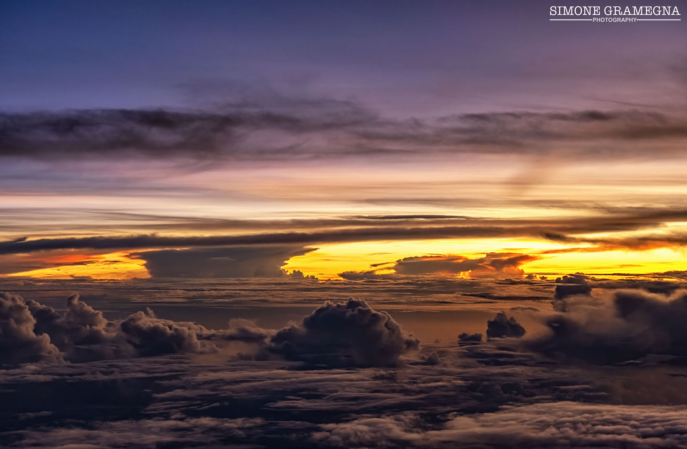 Tramonto sull'Oceano Atlantico del Sud