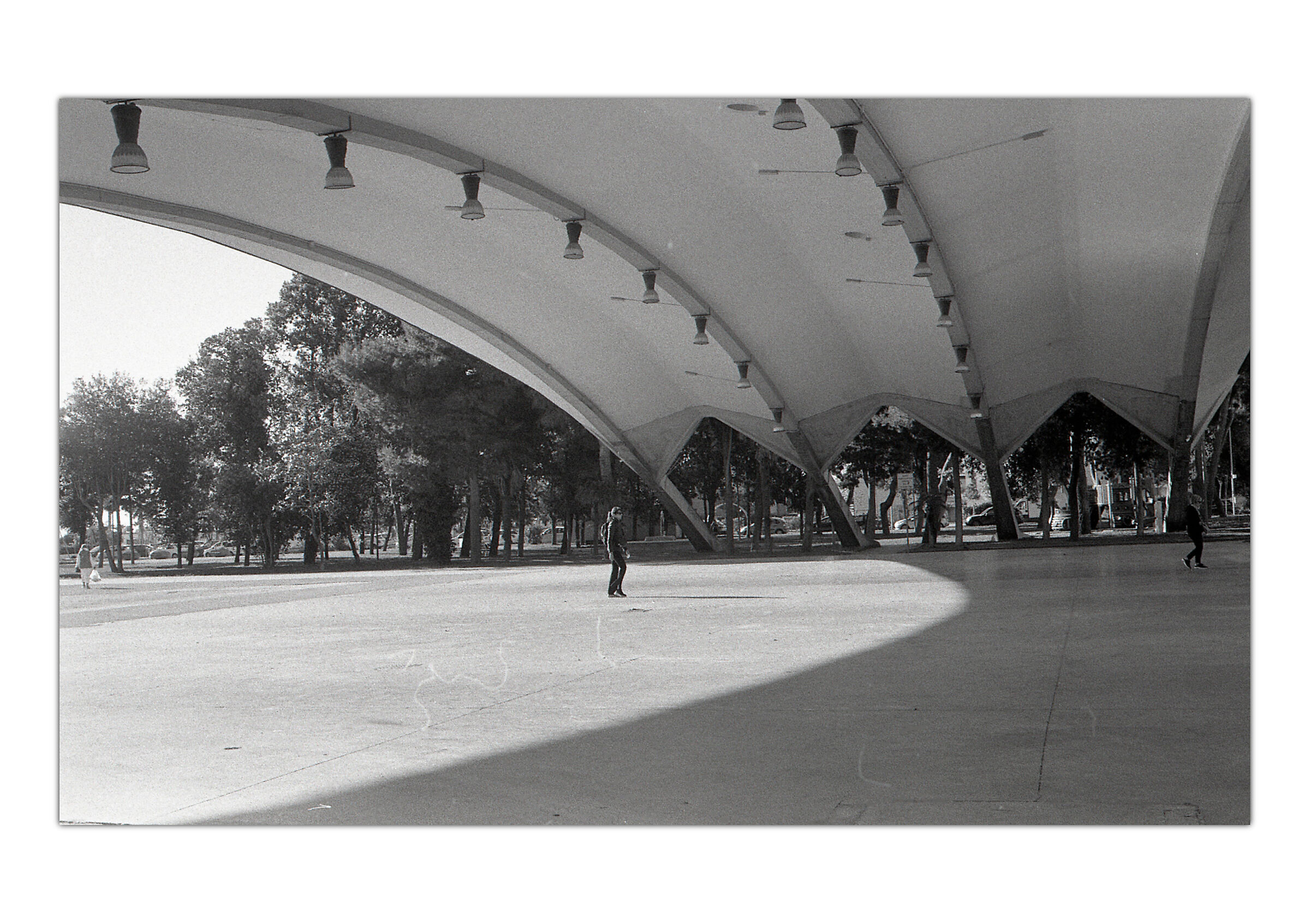 Walking with my Rollei35