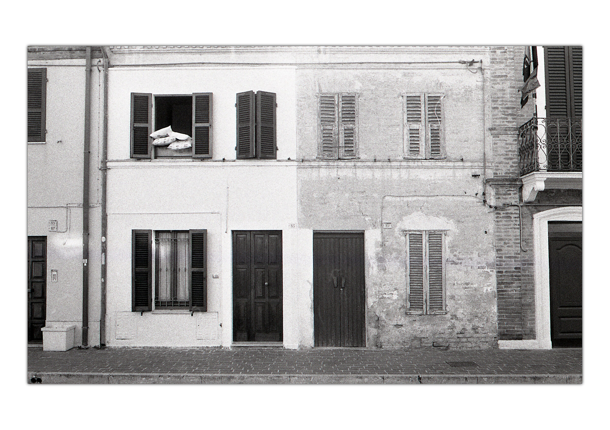 Walking with my Rollei35