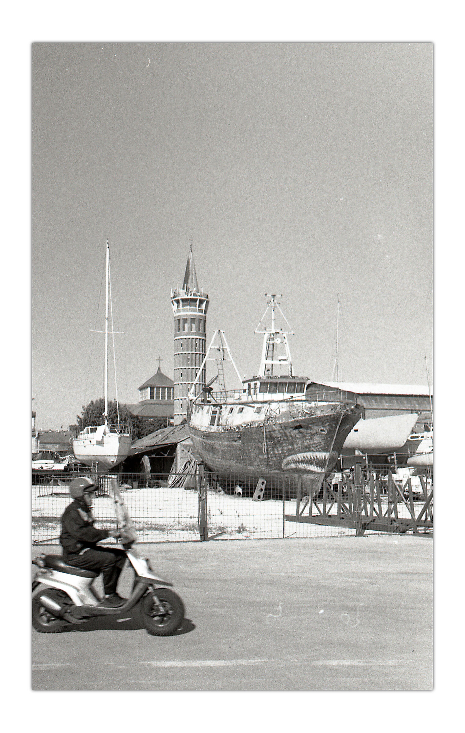 Walking with my Rollei35