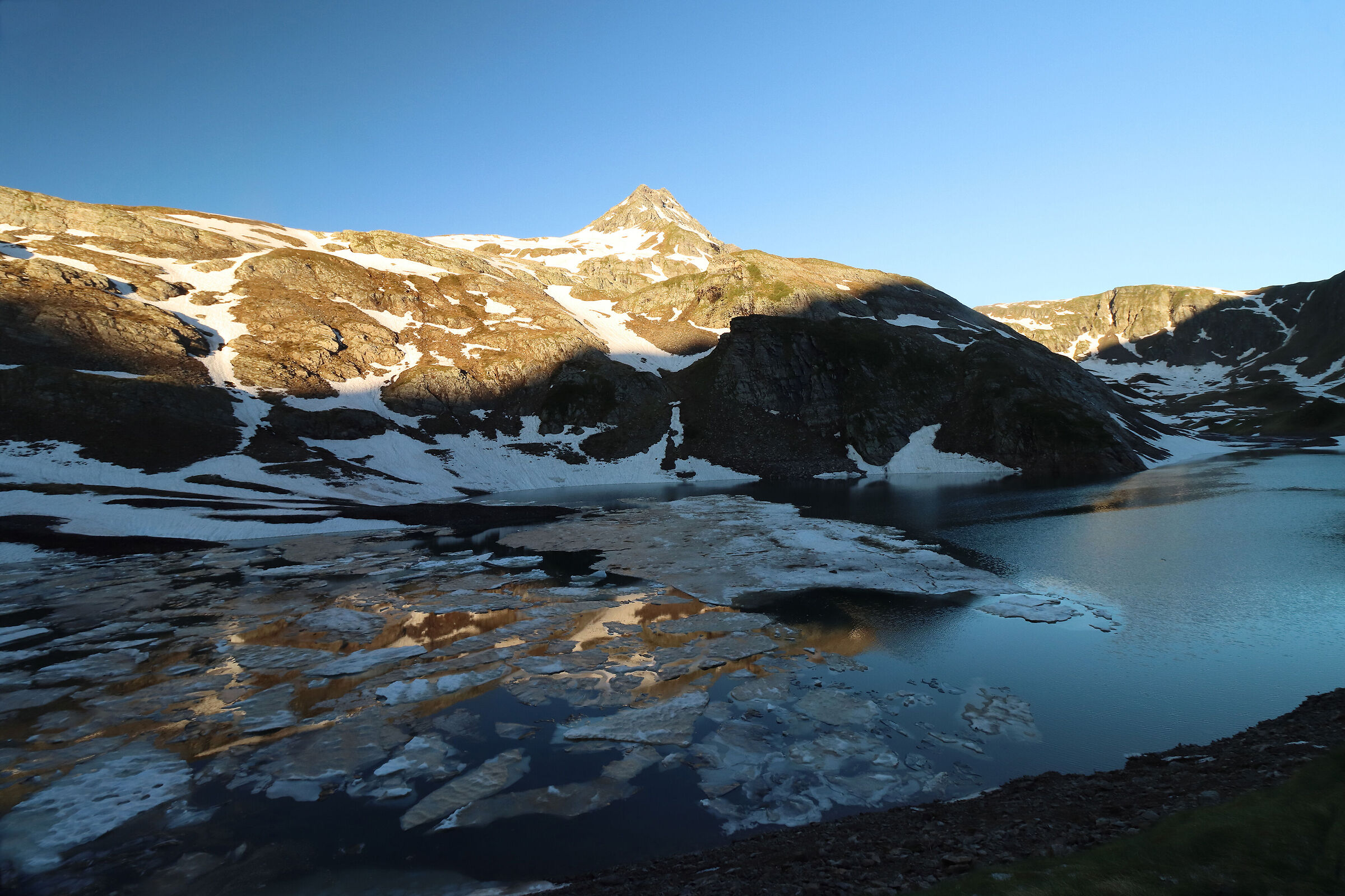 Lake Aviasco (more ice)