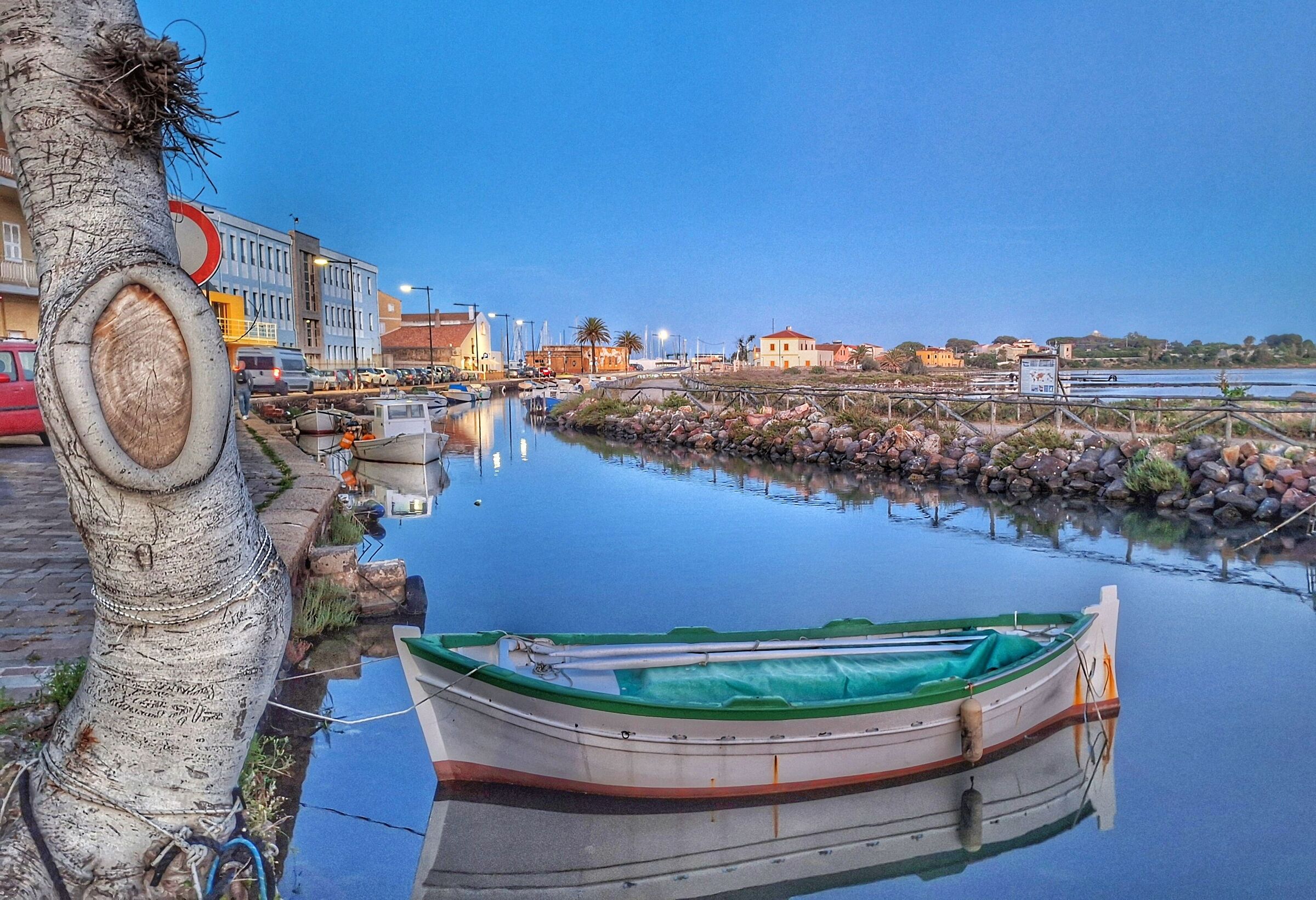 aspettando di prendere il mare