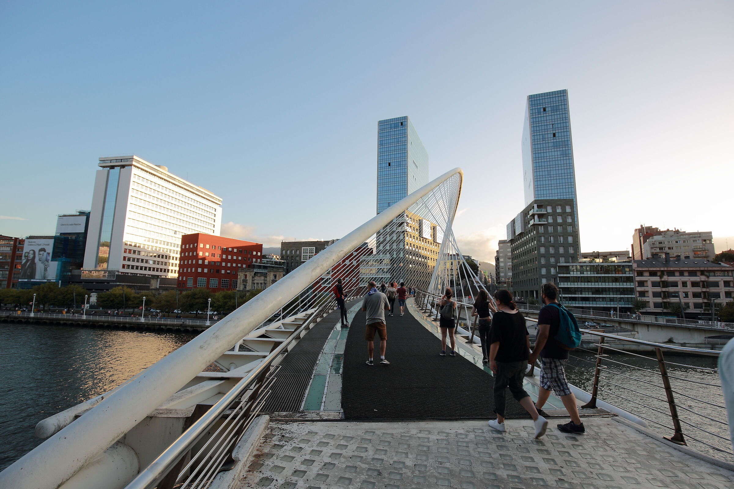 Zubizuri, a bridge as symbolic as it is polemical