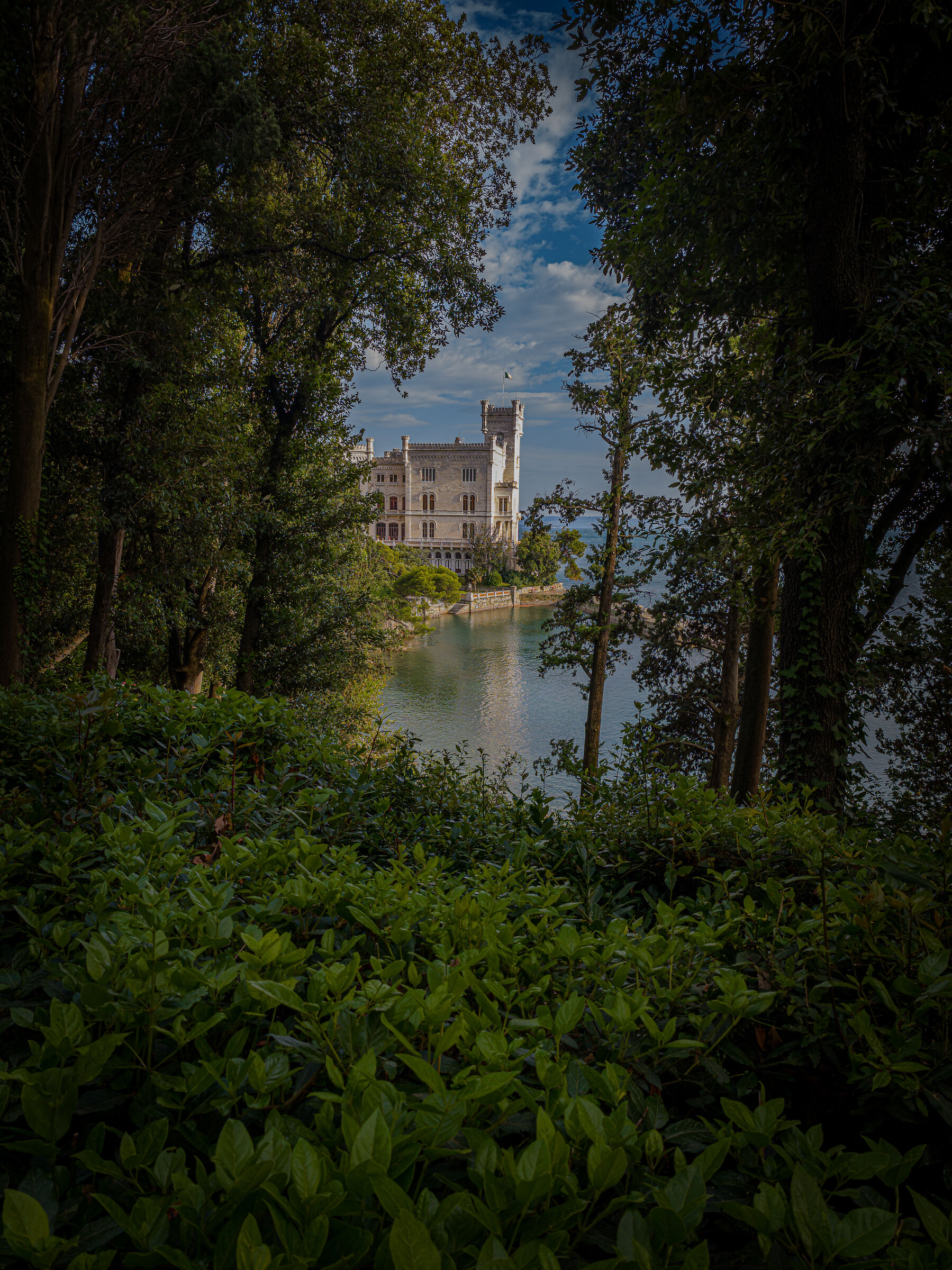 Walking among the castles