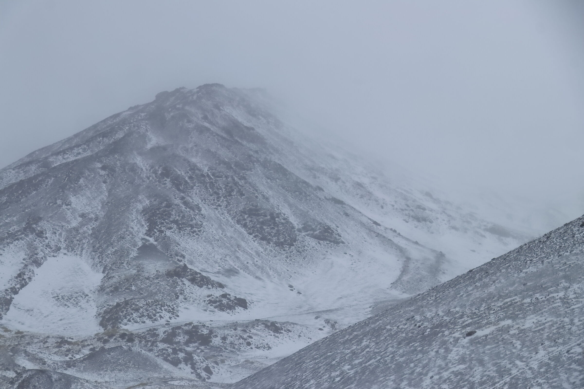 Etna 19-04-2024 - 0679