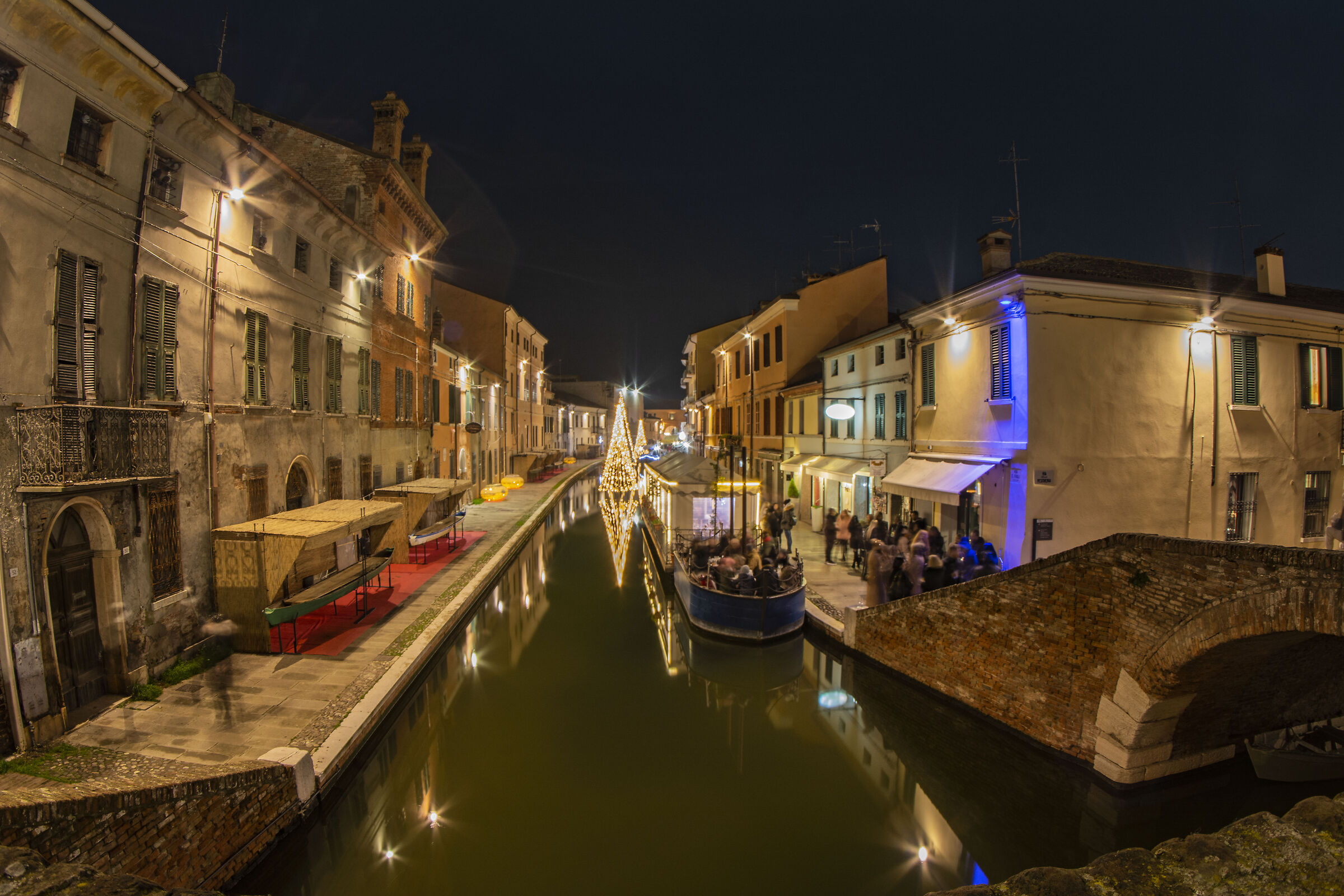Comacchio by night