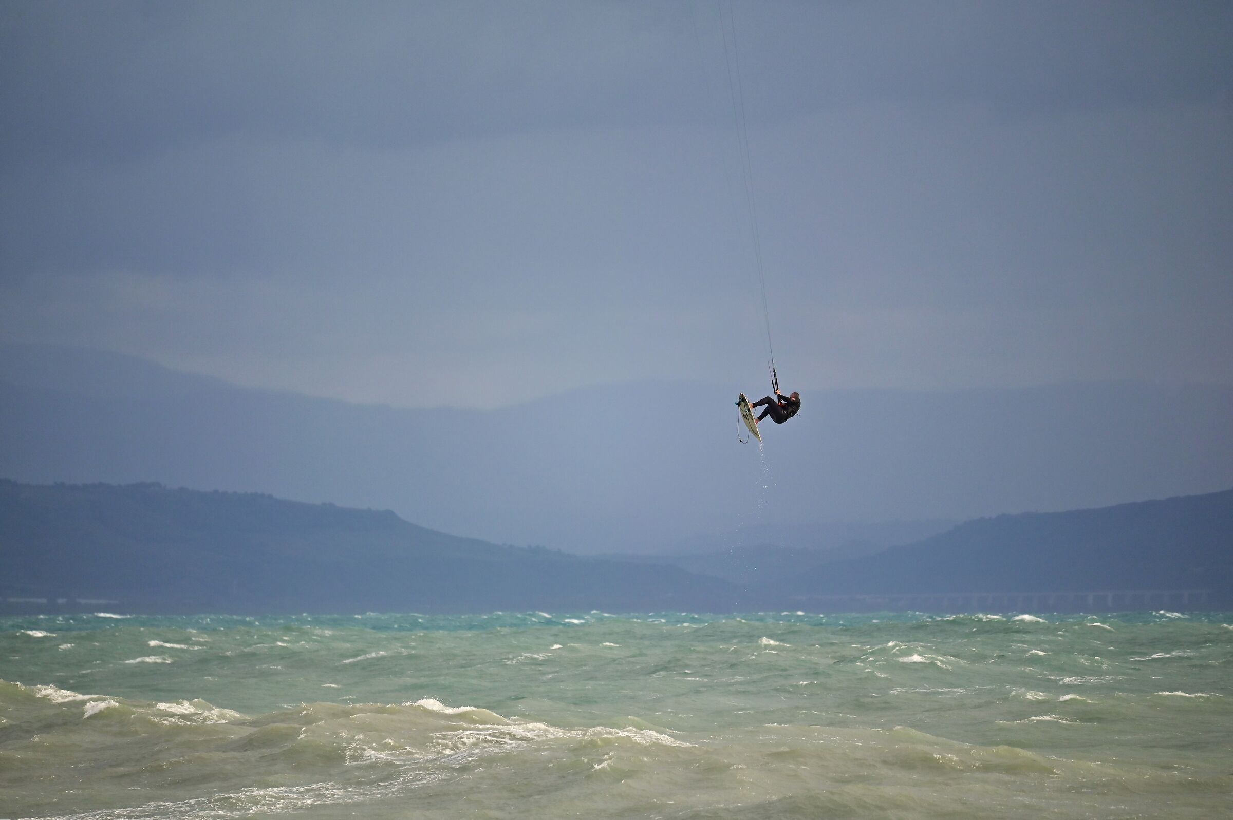 Volare nel blu dipinto con tre blu diversi