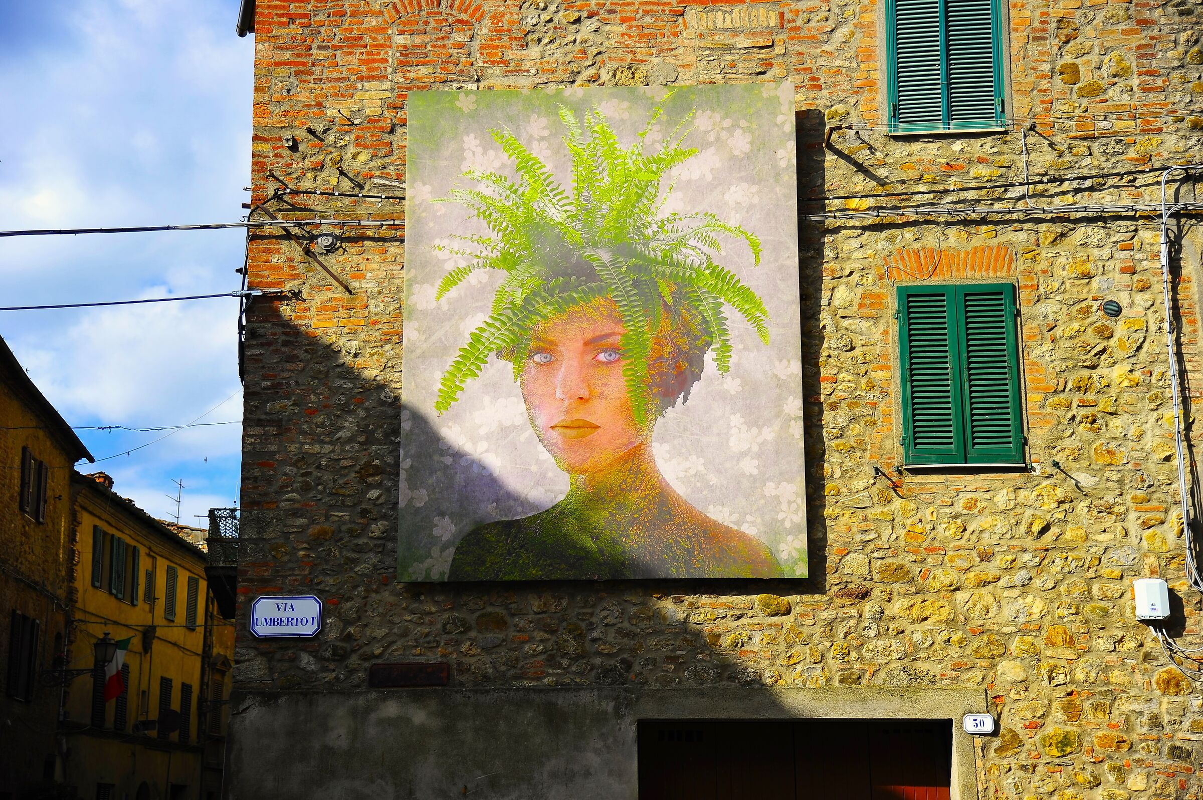 Chiusdino - riproduzioni fotografiche in strada