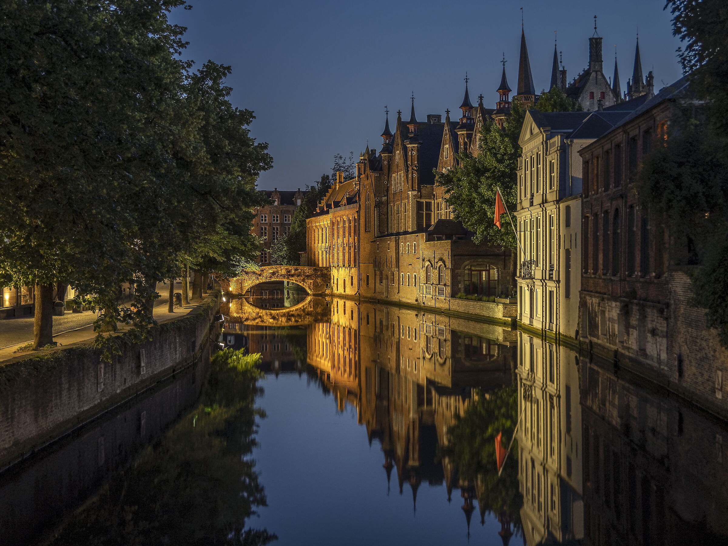 Bruges by night