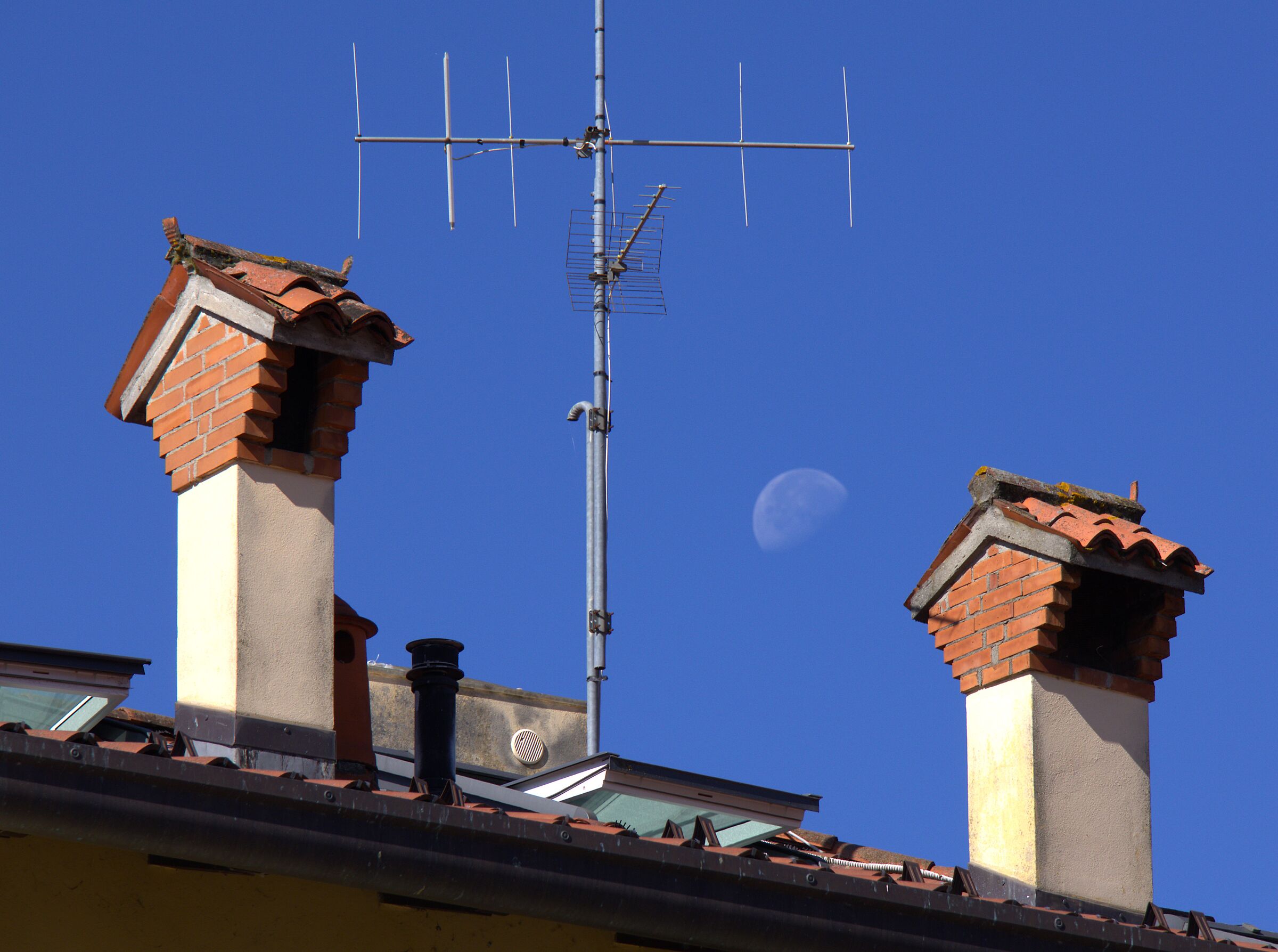 Between the rooftops