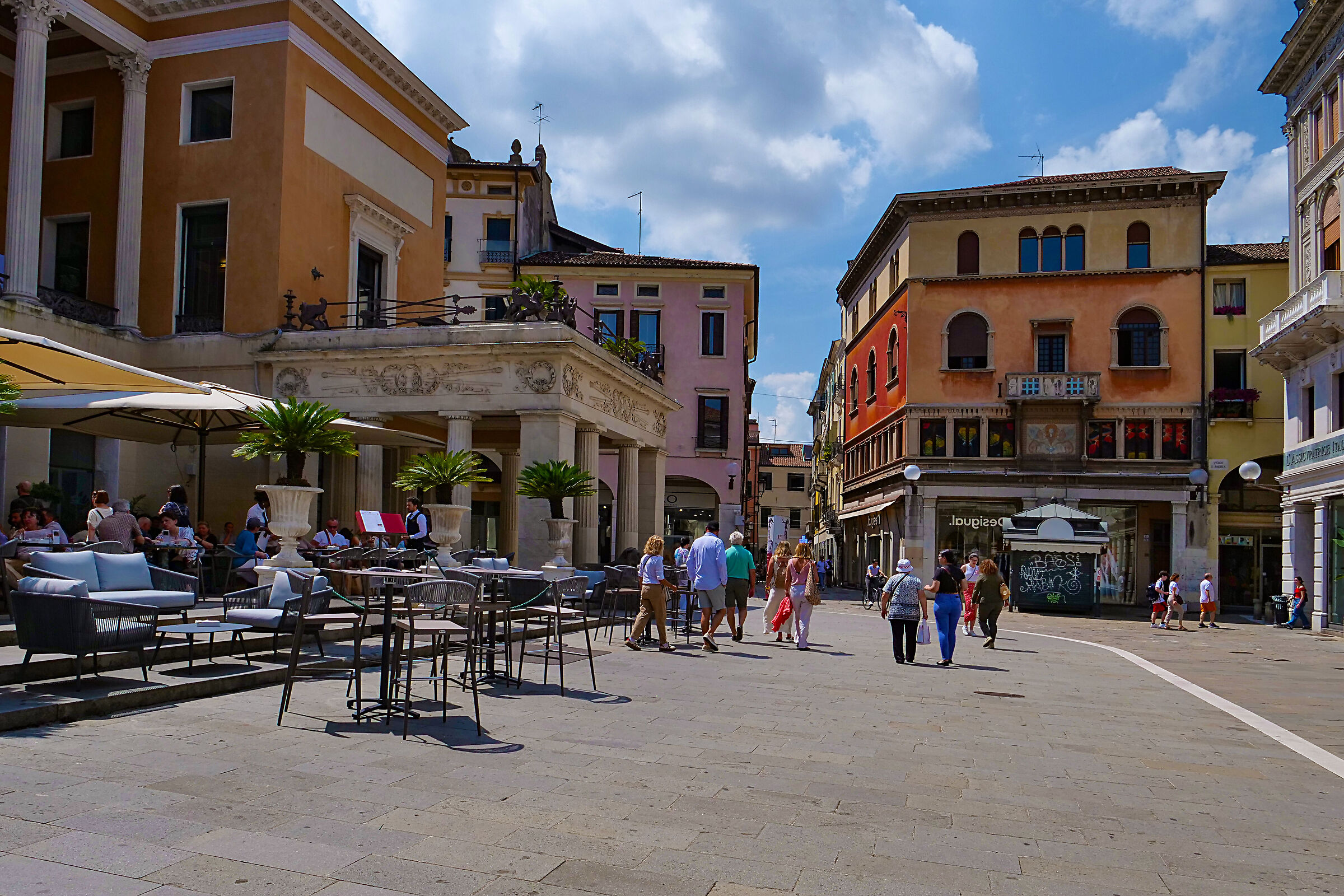 Piazzetta Cappellato Pedrocchi - Padova