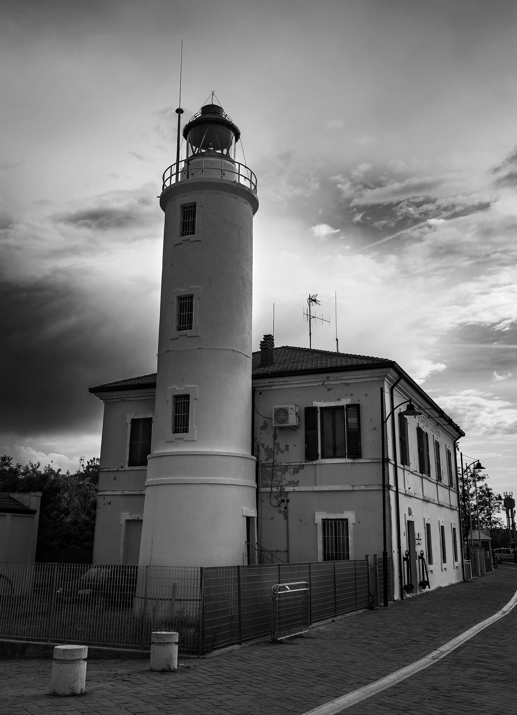 Faro porto cesenatico