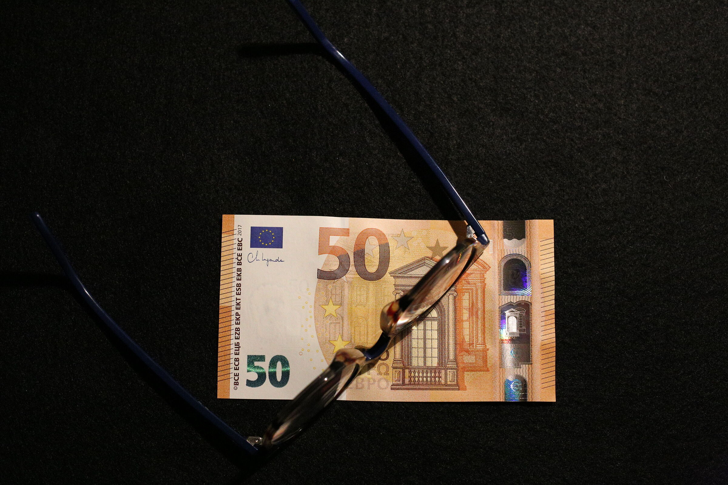 " ISO 12 Mila 800 " - Milvus Zeiss 50, 1.4 Canon  ...