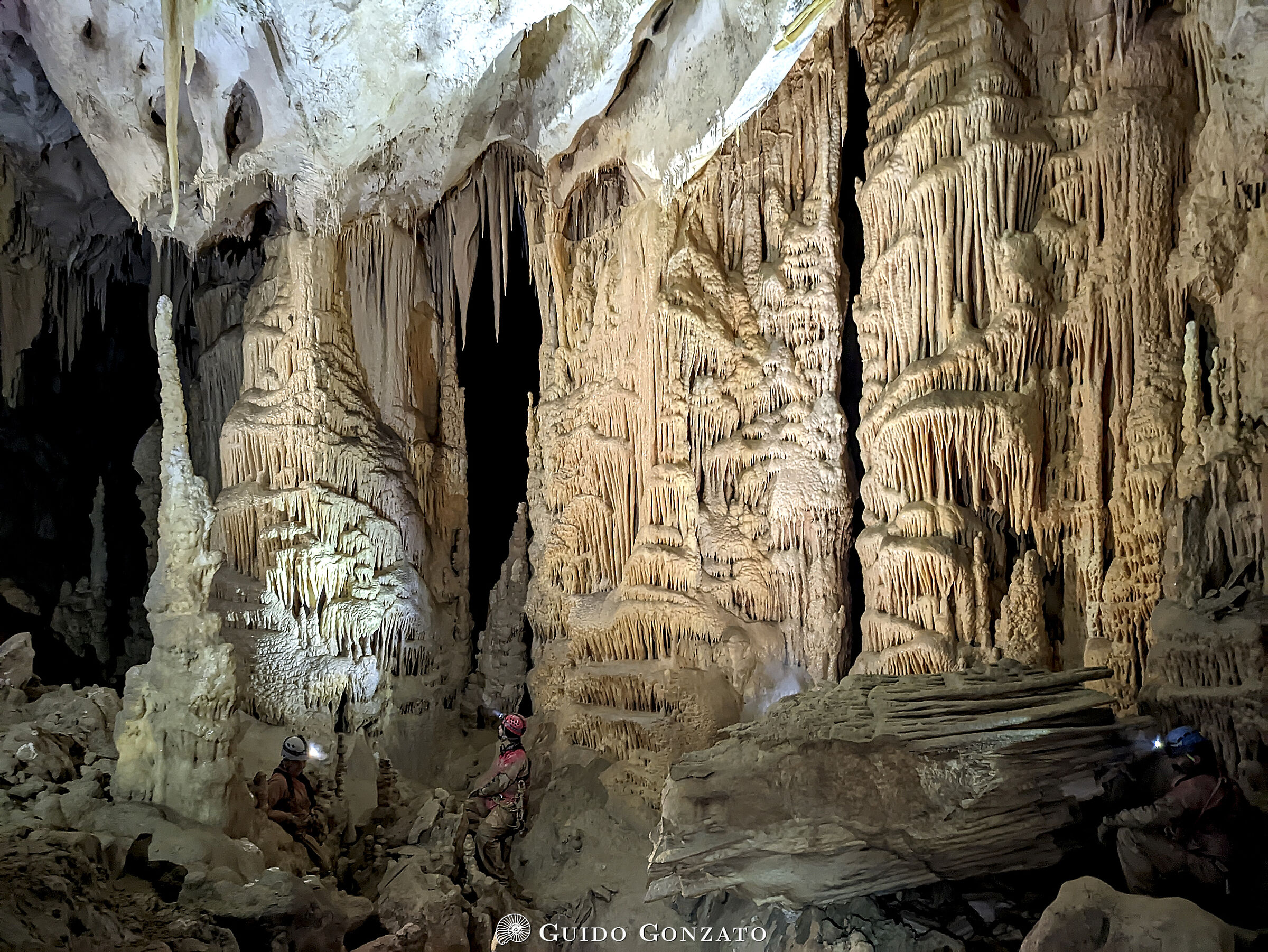 Grotte di Frasassi, traversata Vento-Fiume