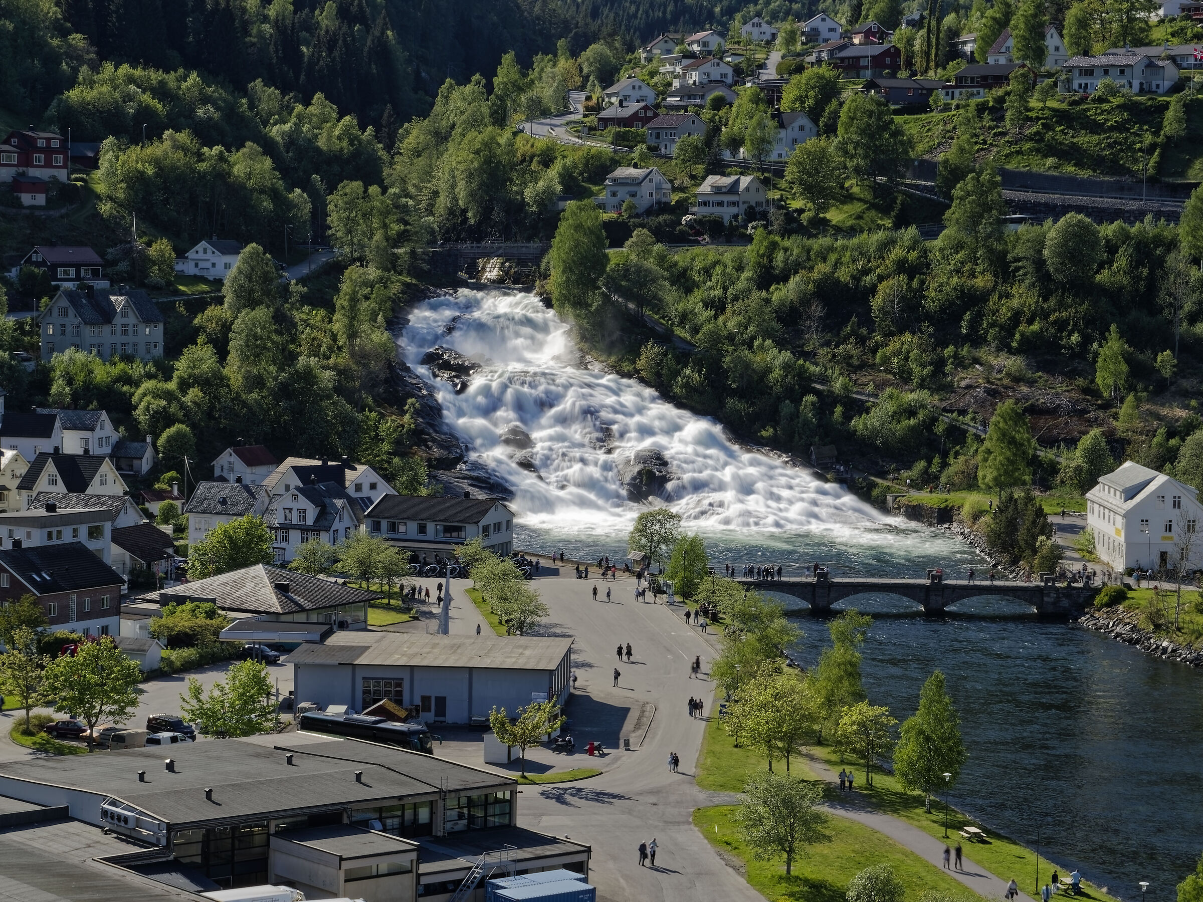 Hellesylt (nor) e la sua cascata