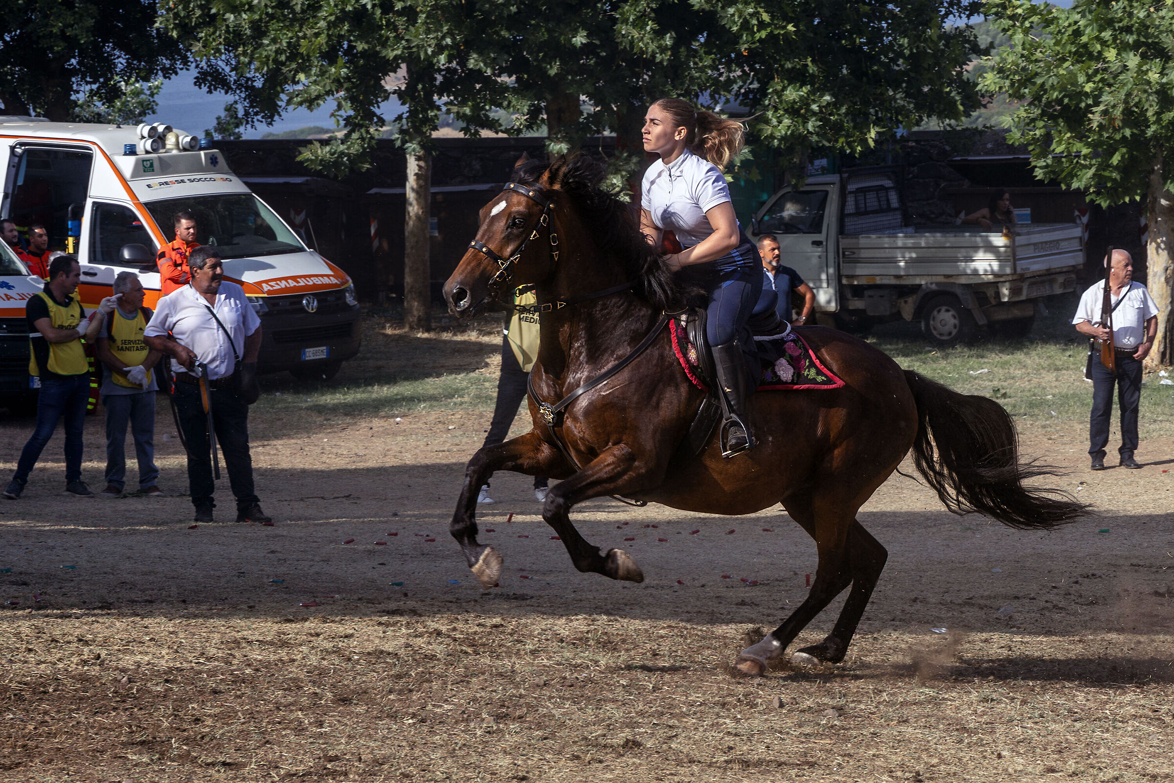 Two women at the Ardia: Giulia