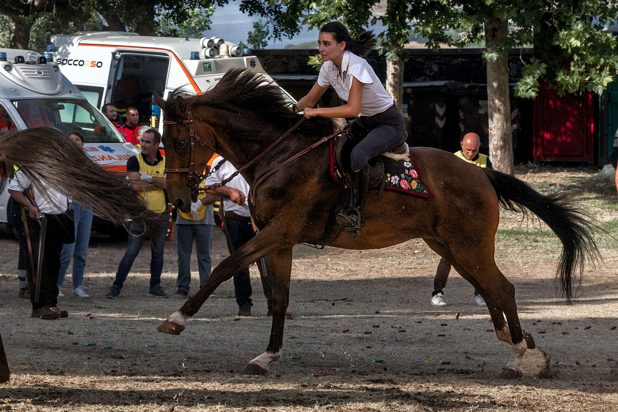 Two women at the Ardia: Elena