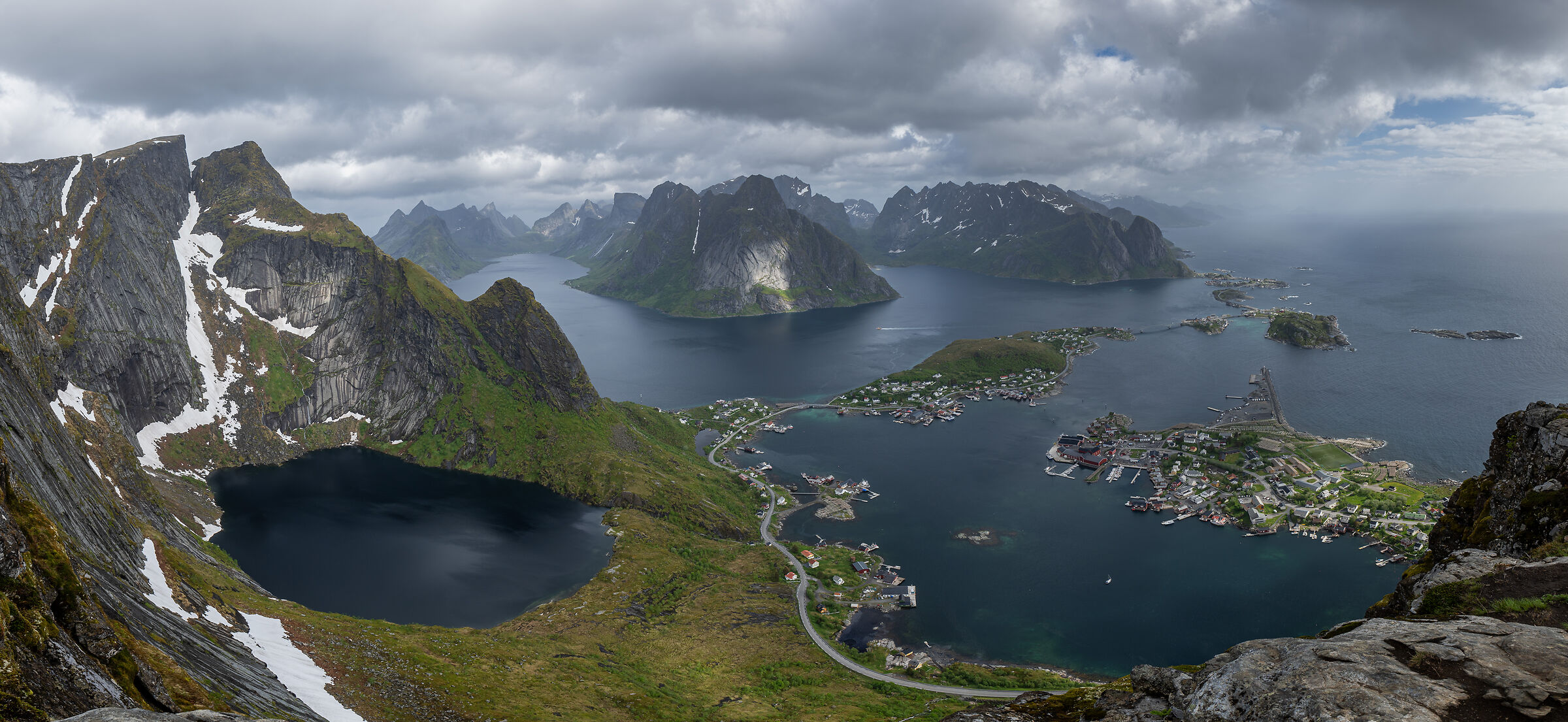 A view from Reinebringen
