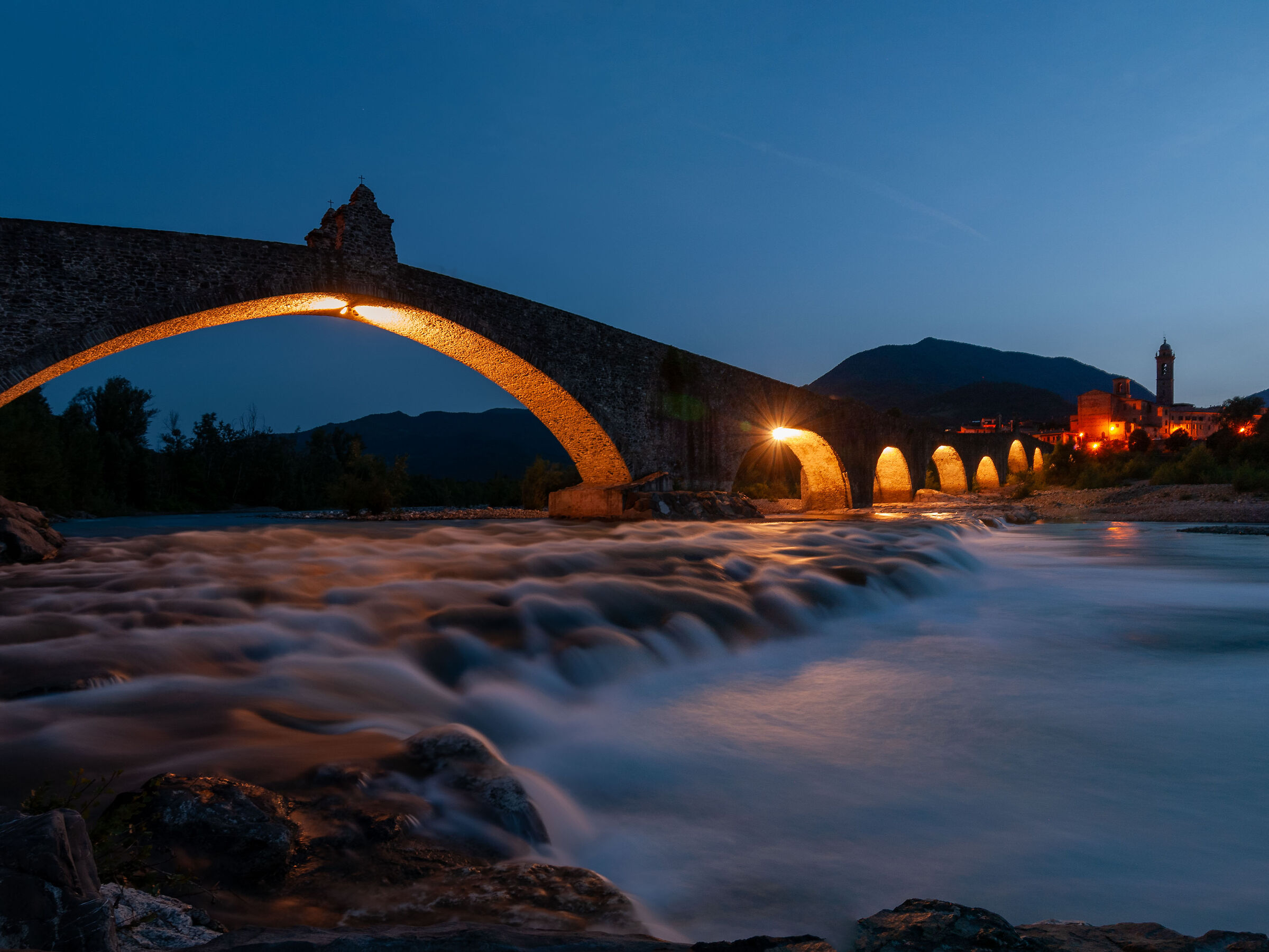 Ponte Gobbo at sunset