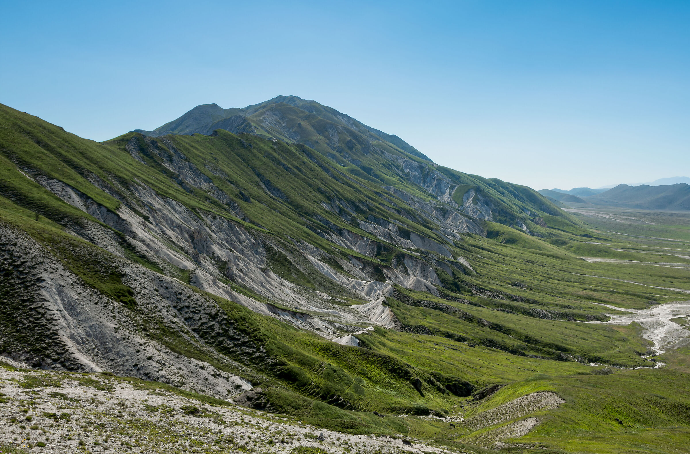 Per valli verdi (catena orientale del Gran Sasso)
