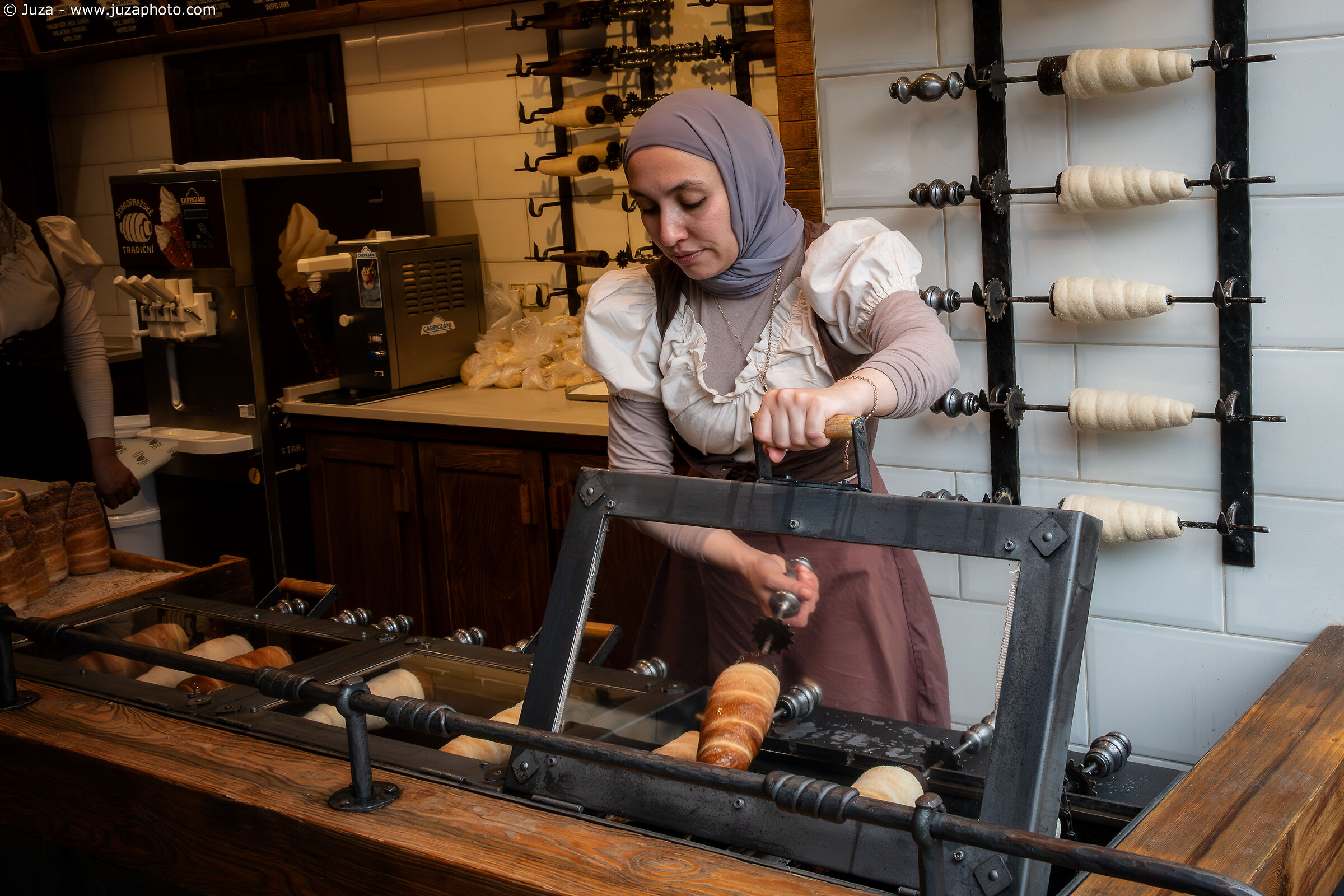 Preparazione del Trdelnik