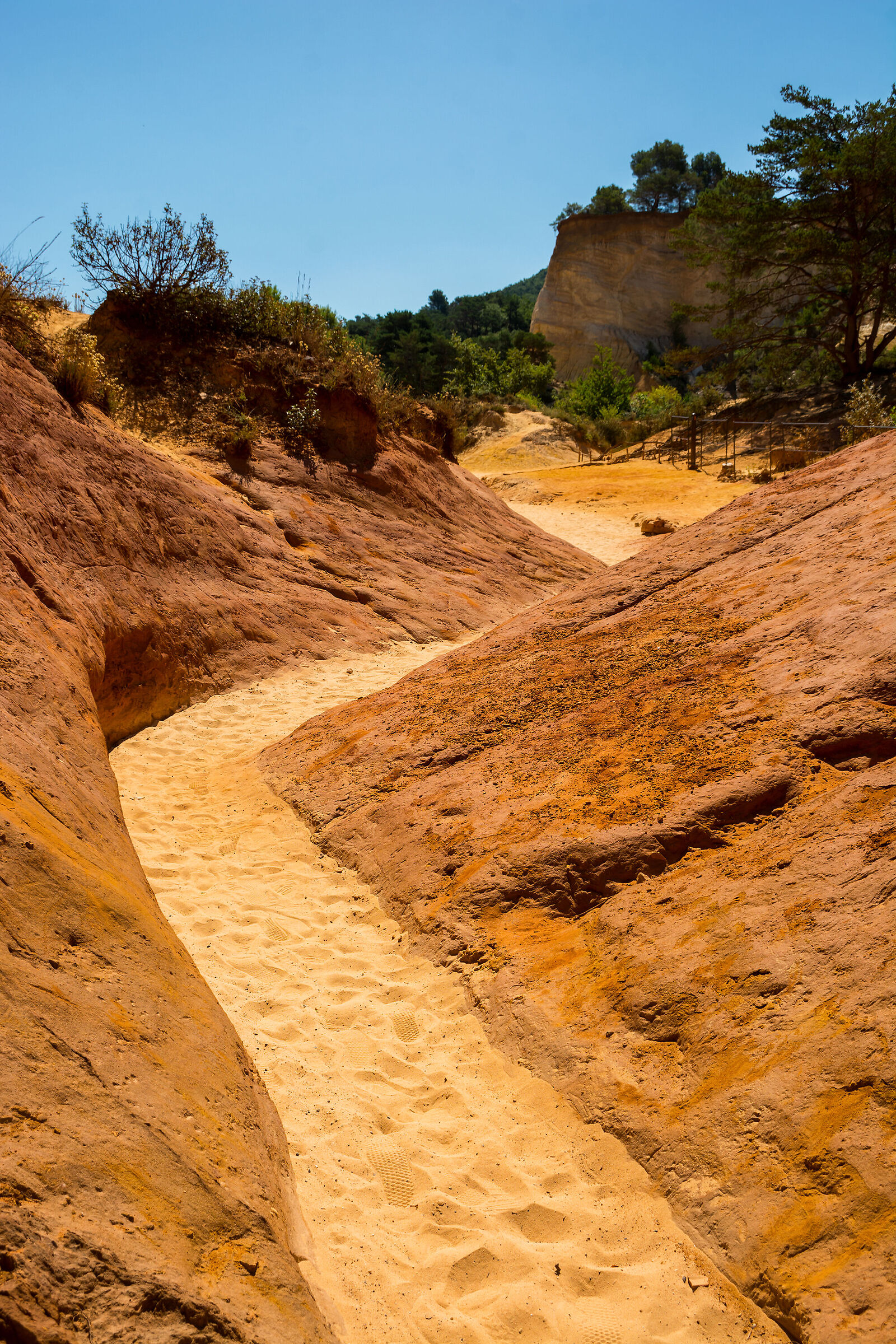 The path in Colorado Provençal