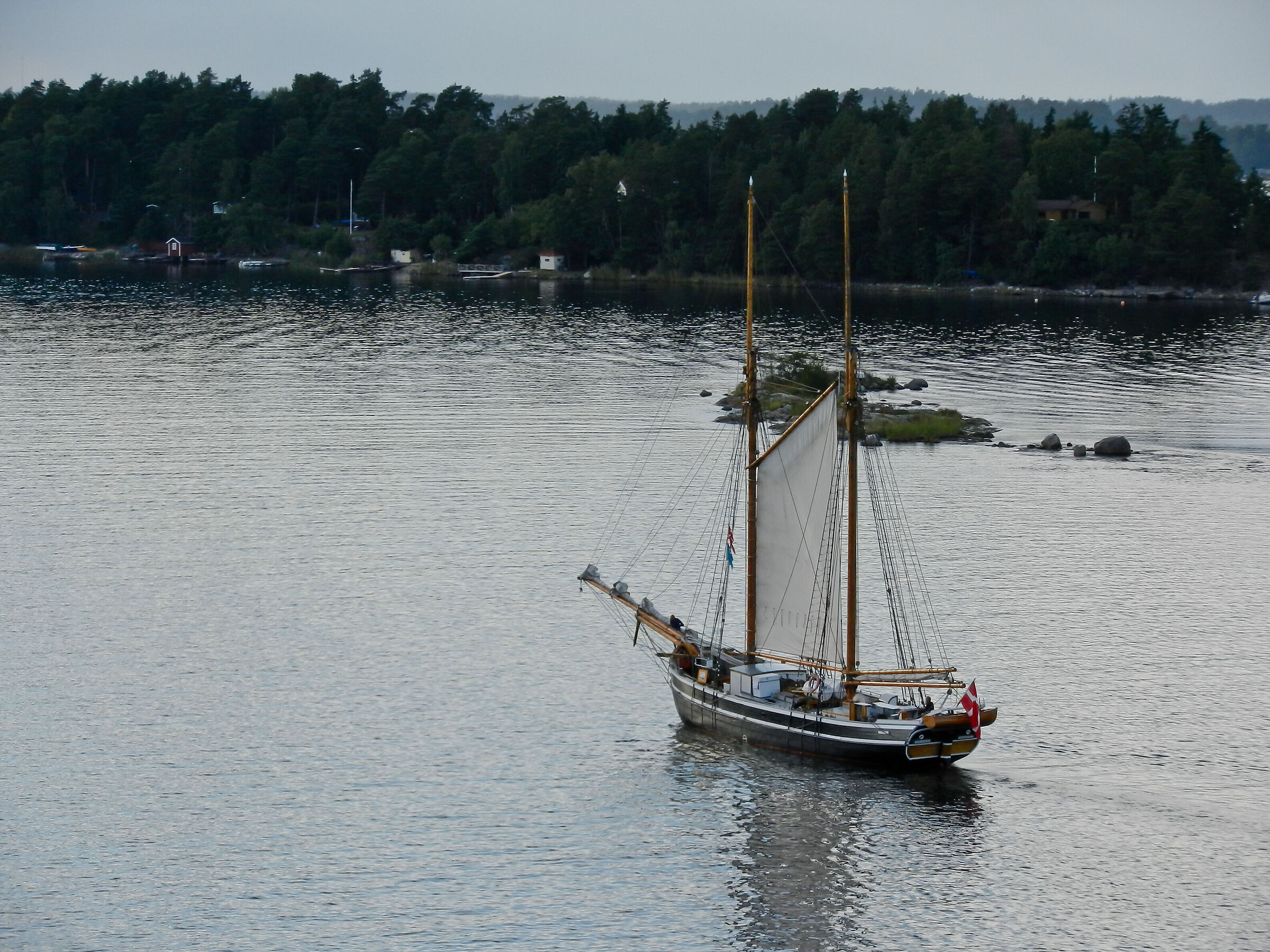 Sailing through the fjords