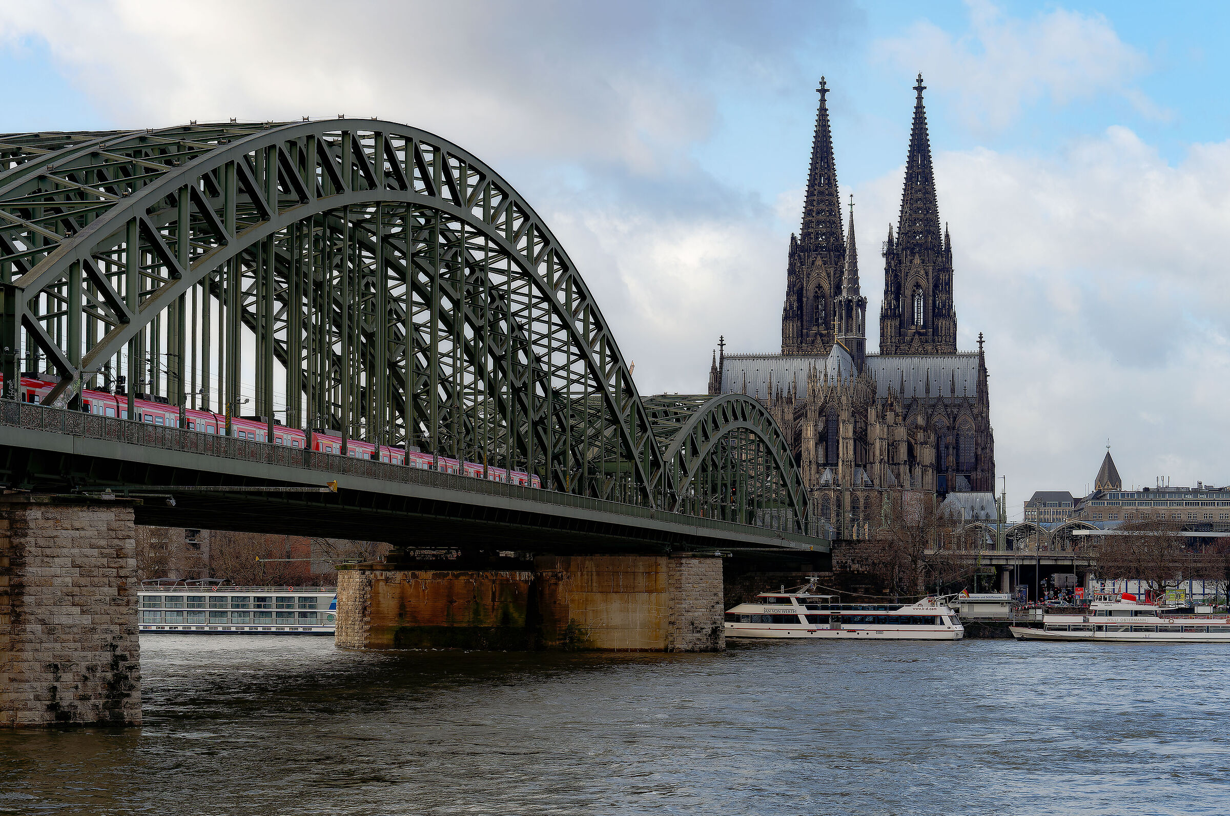 Hoenzollern Bridge