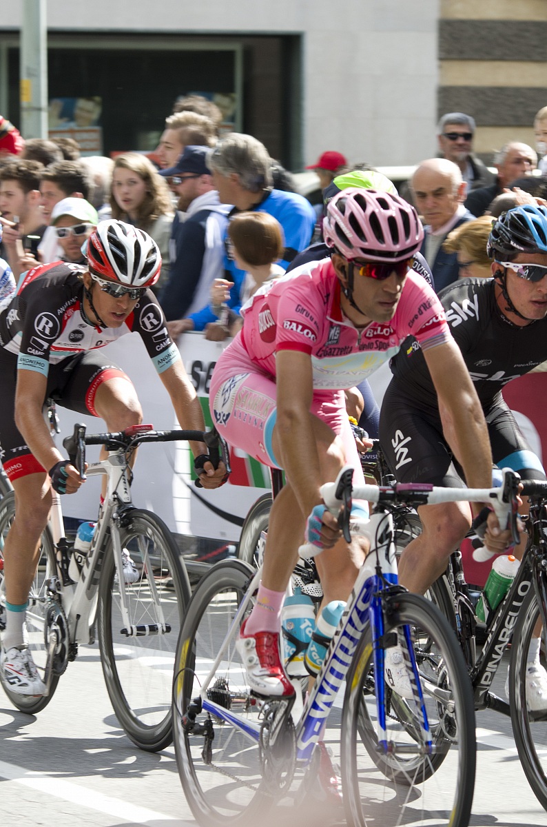 Vincenzo Nibali arrivo a Brescia