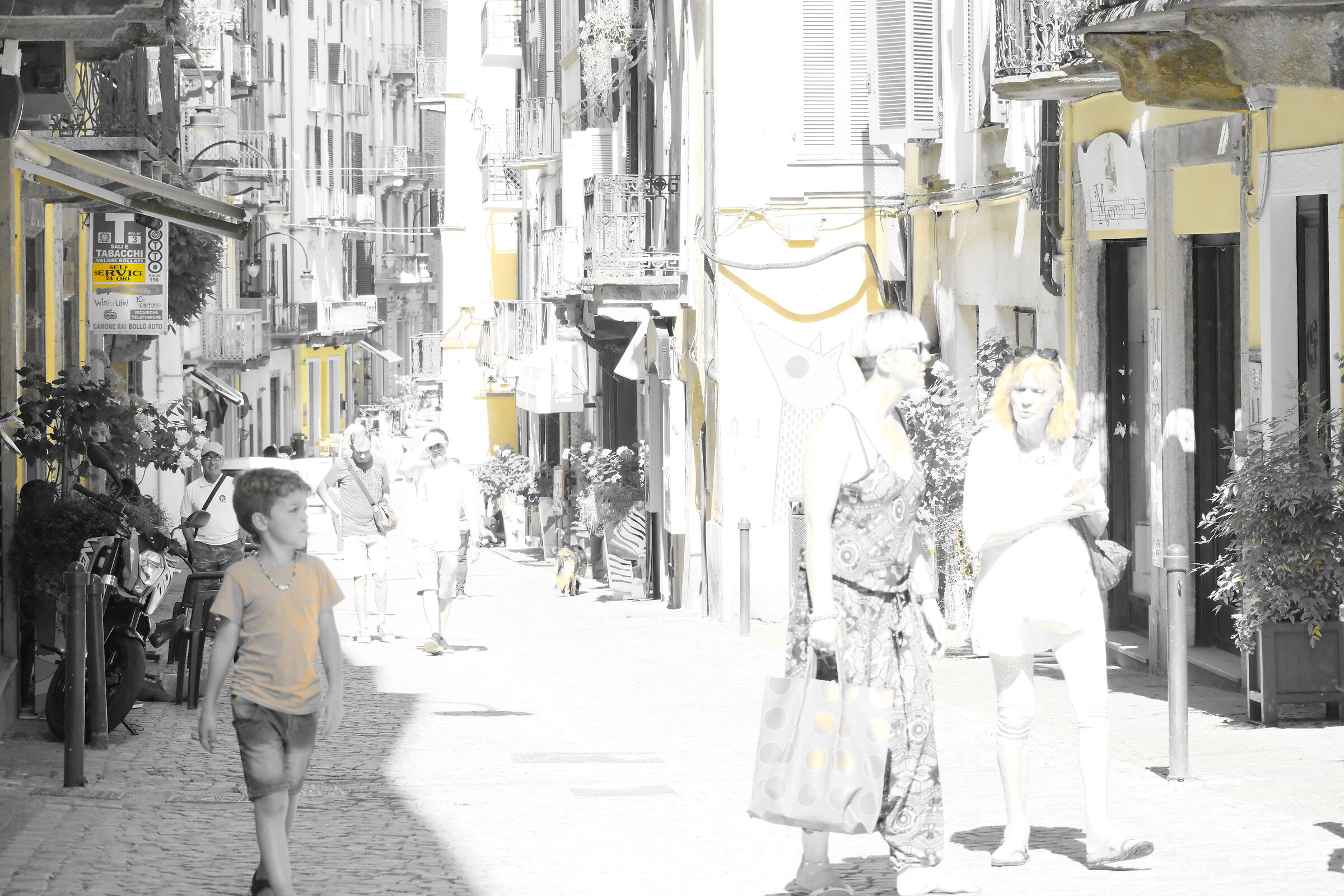 I see yellow