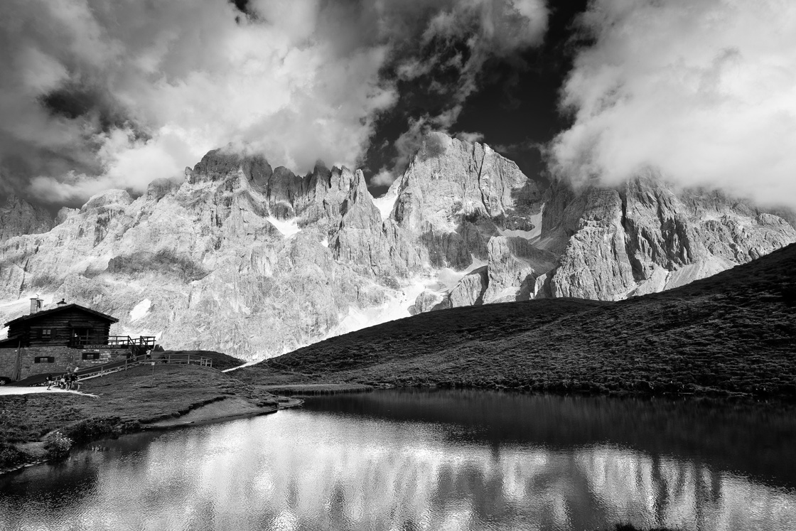 Baita Segantini e Le Pale di S.Martino