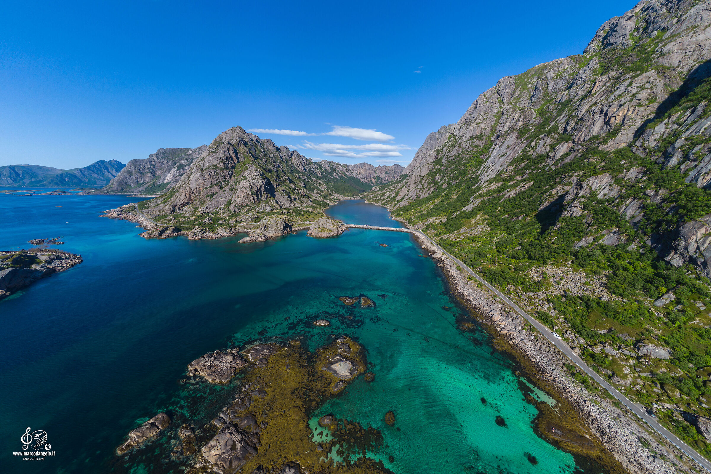 I meravigliosi colori delle Lofoten dall'alto