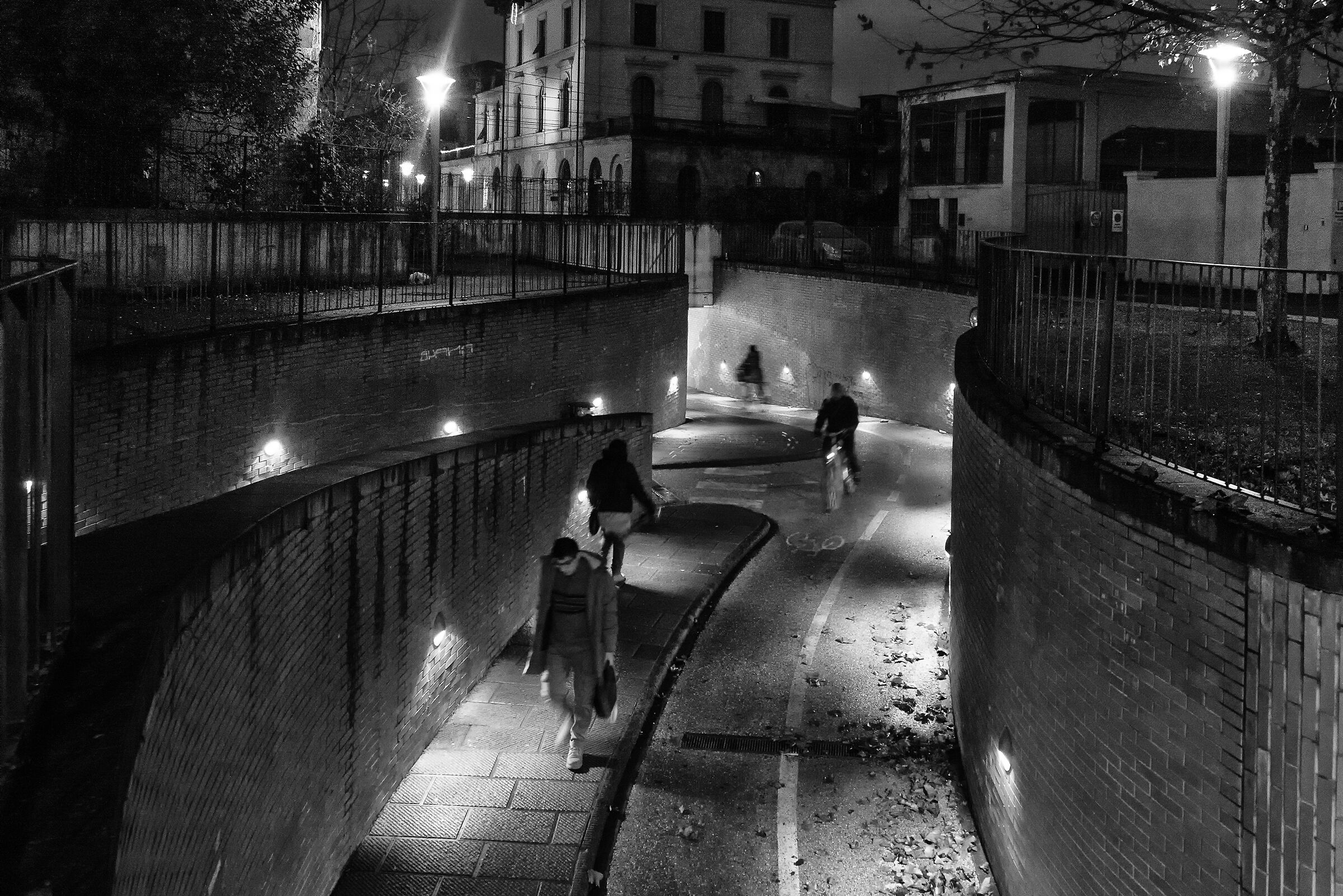 tutti al lavoro