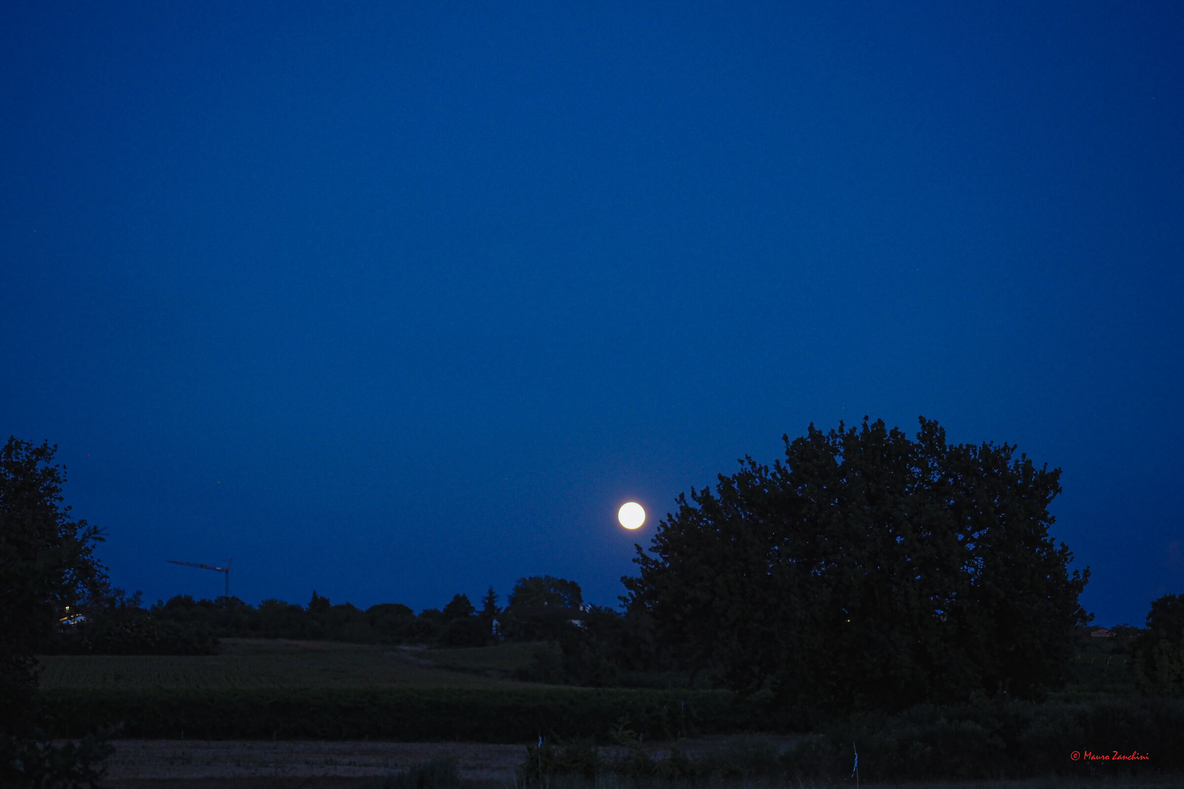 Spunta la luna dal monte