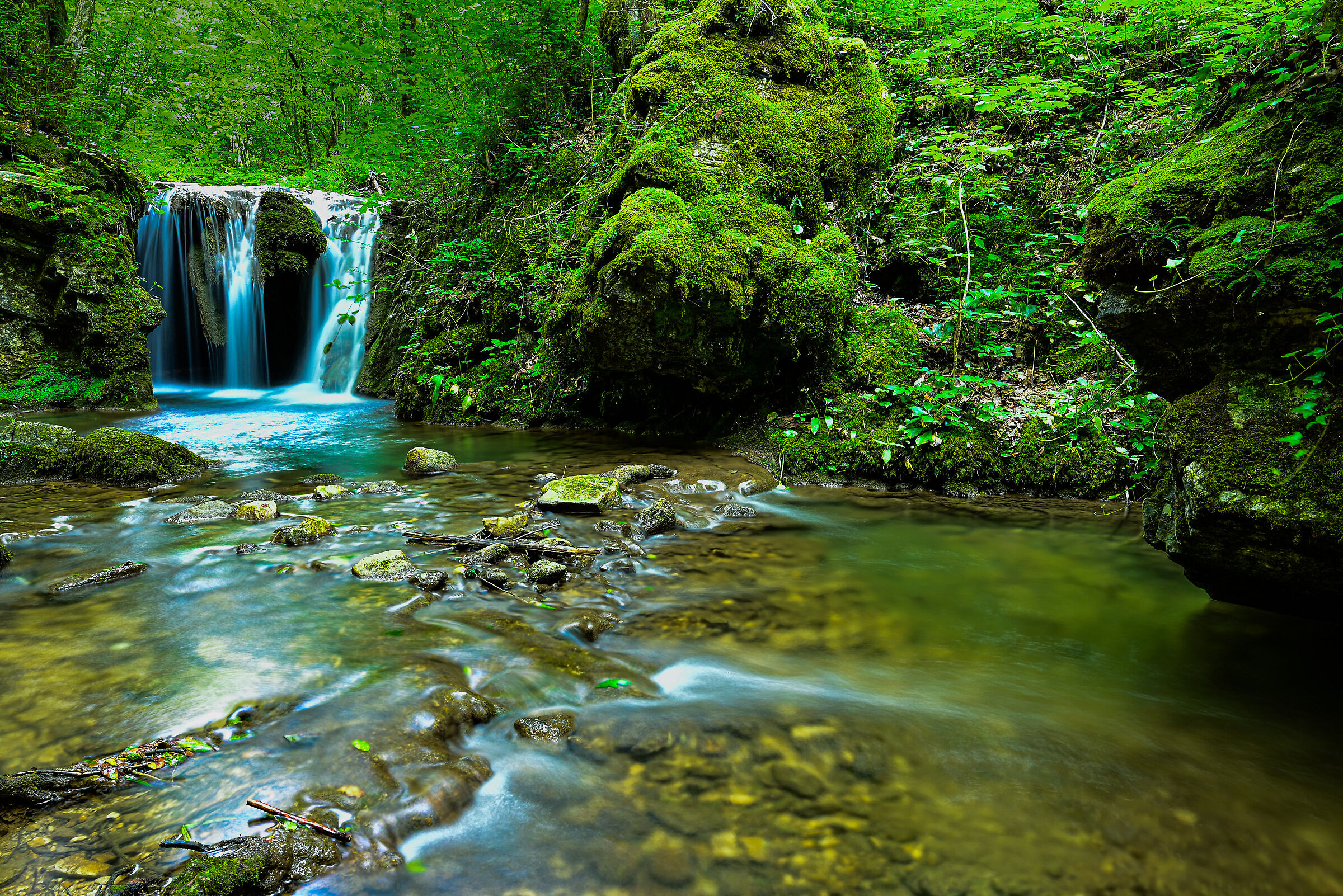 Cascata sopra.     -Divji potok