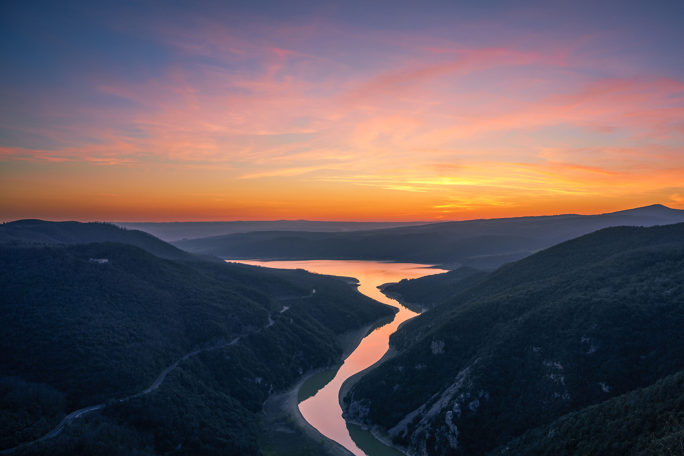 Il Grand Canyon Umbro! il Tevere e il lago di Corbara