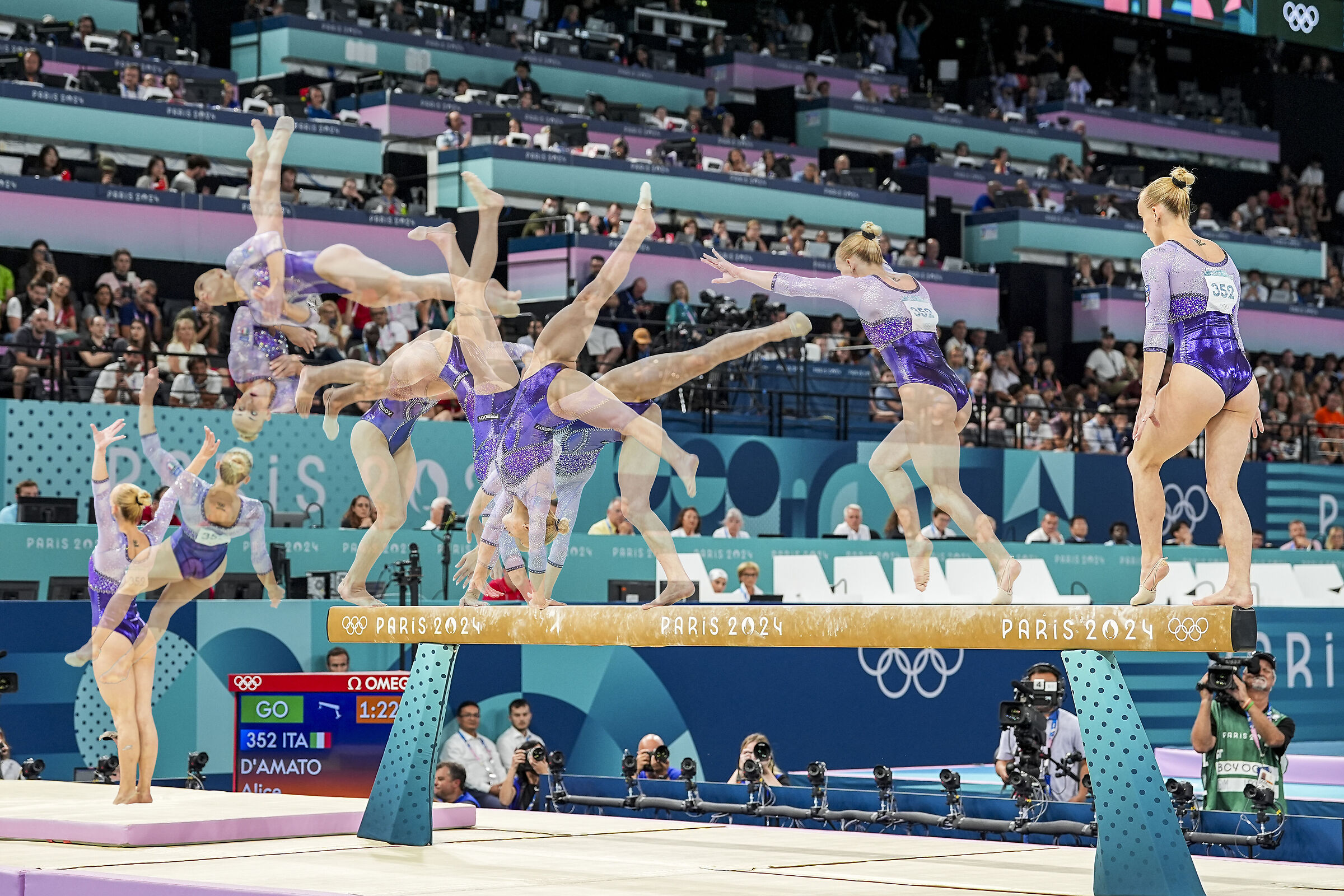 Alice D'Amato's exit from the beam. Gold Paris 2024