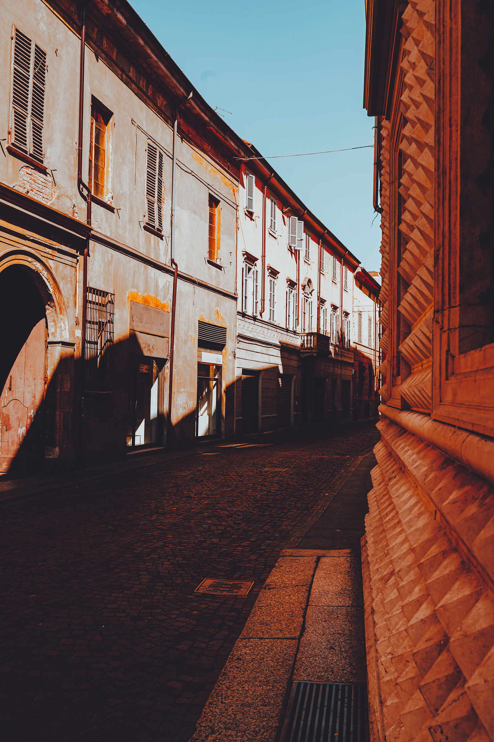 urban street tramonto