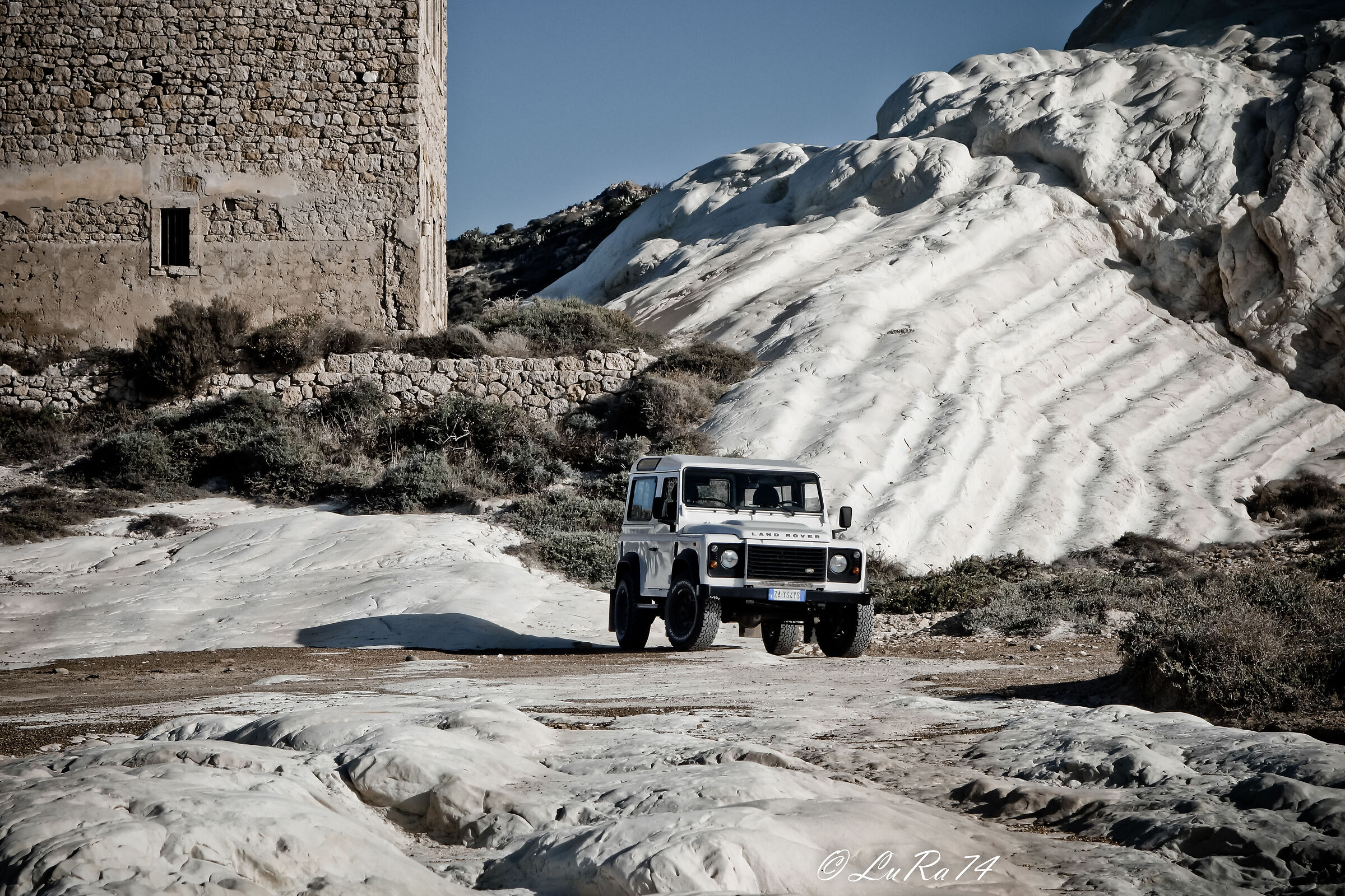 Total White.... Defender Landscape