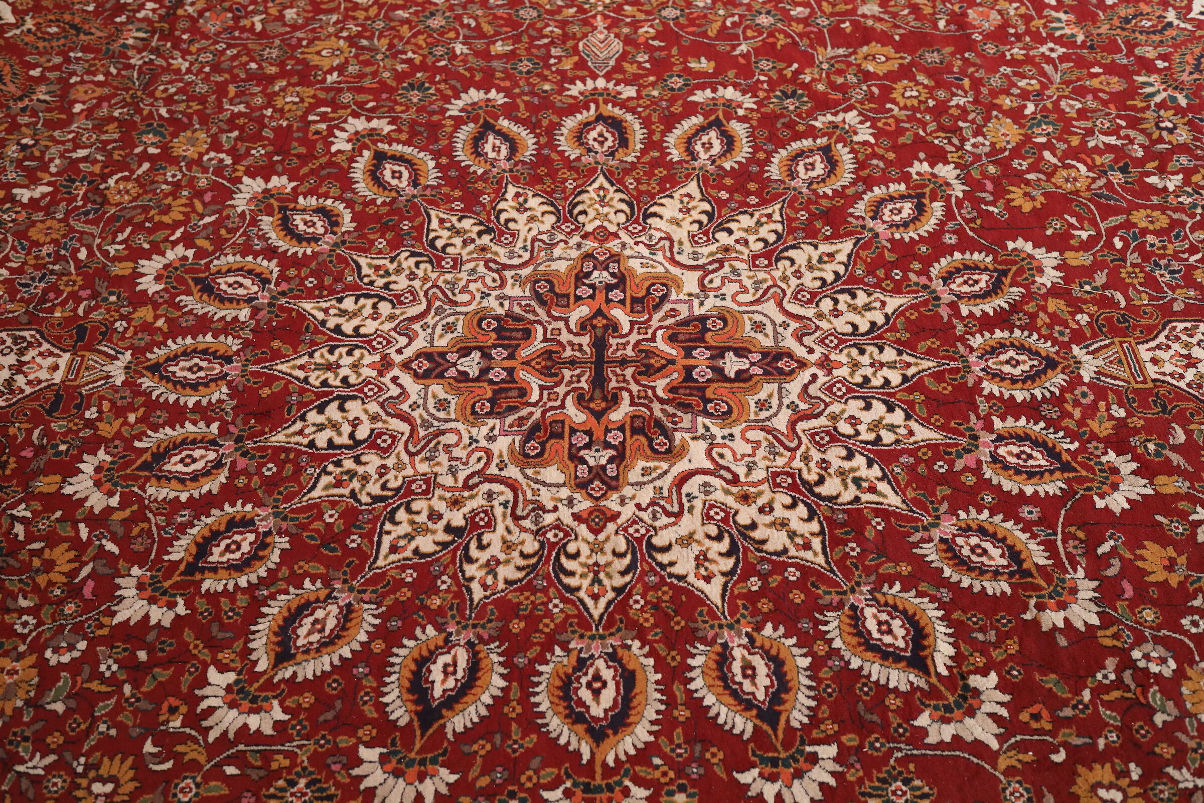 " ISO 6 Thousand 400 " Canon 5 D IV, 35, F. 2 IS USM