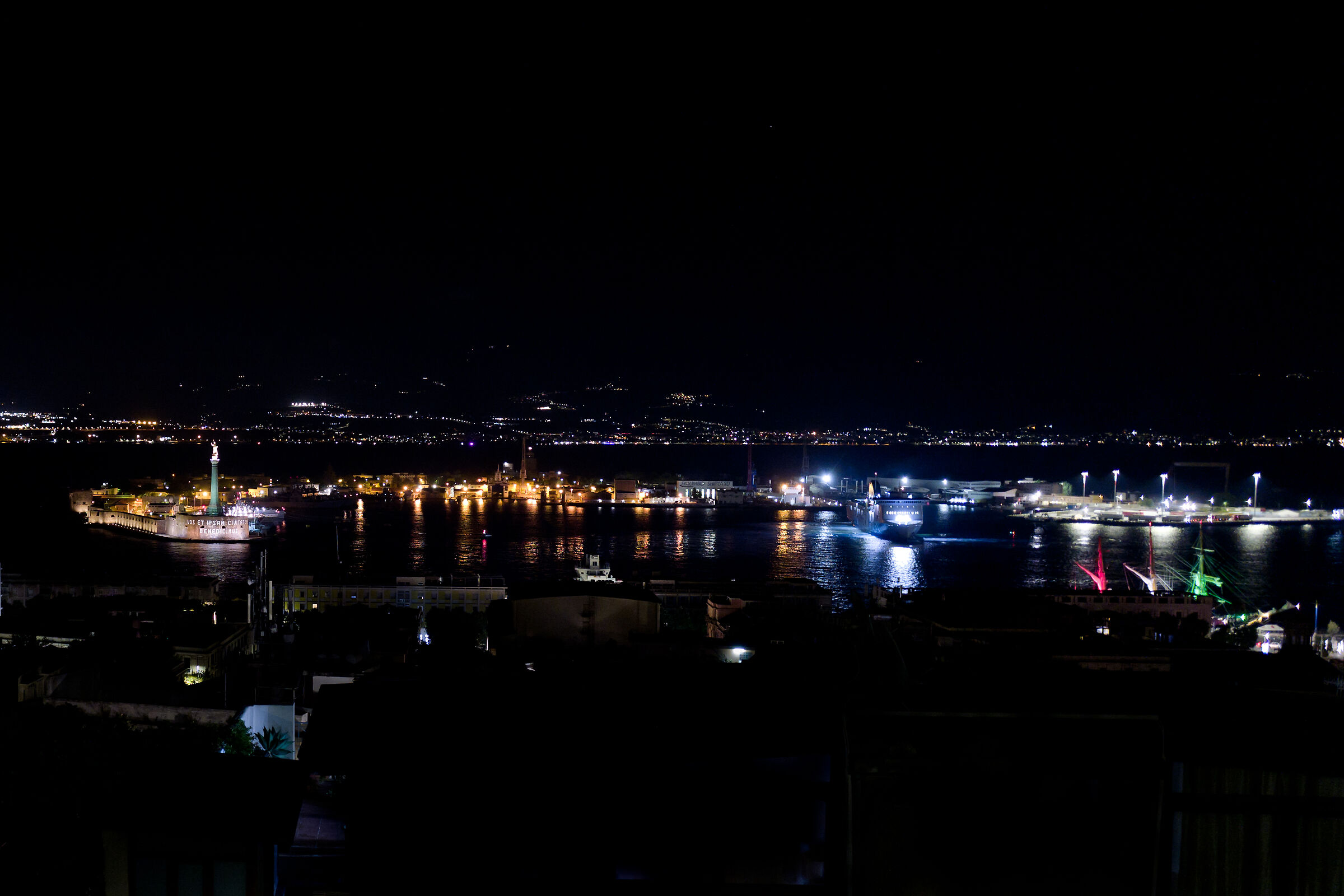The night at the port of Messina - Sicily