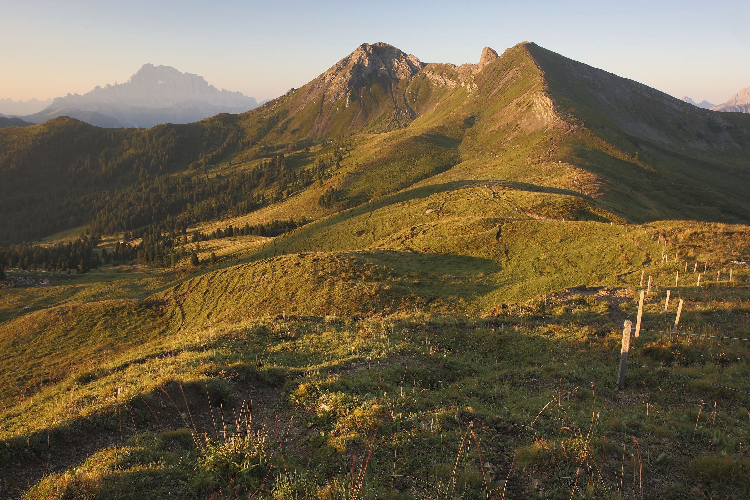 Col di Lana, Monte Sief e Civetta 10 min dopo l'alba