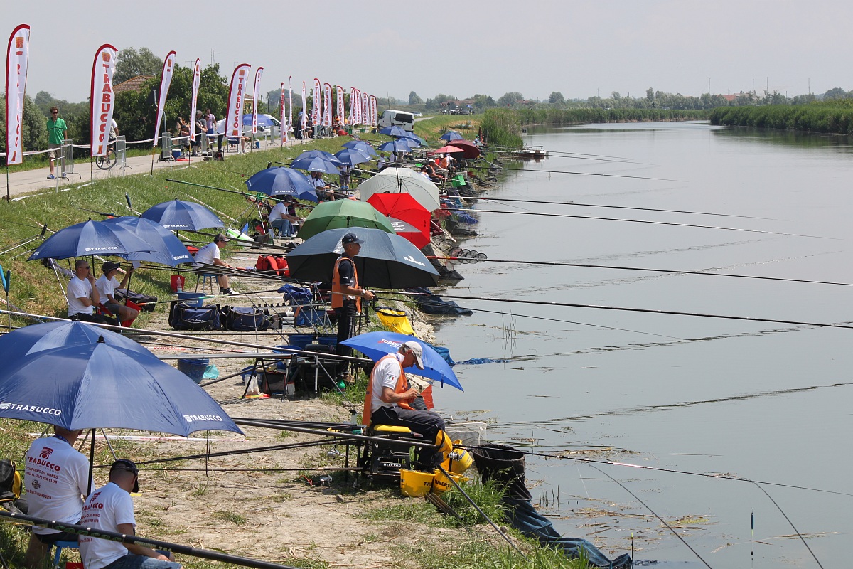 33 ° World coarse fishing 4