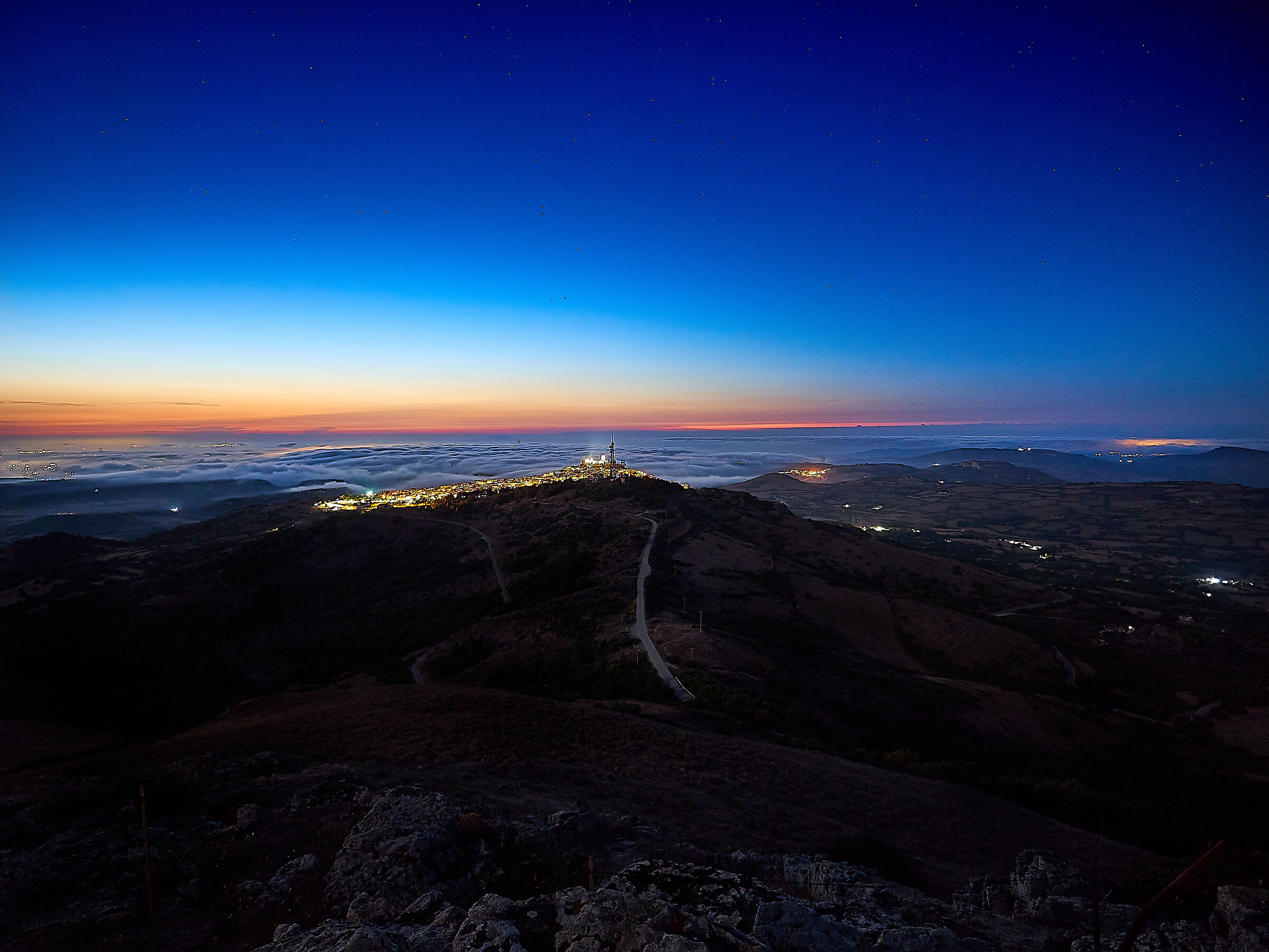 Panorama di Osilo al tramonto