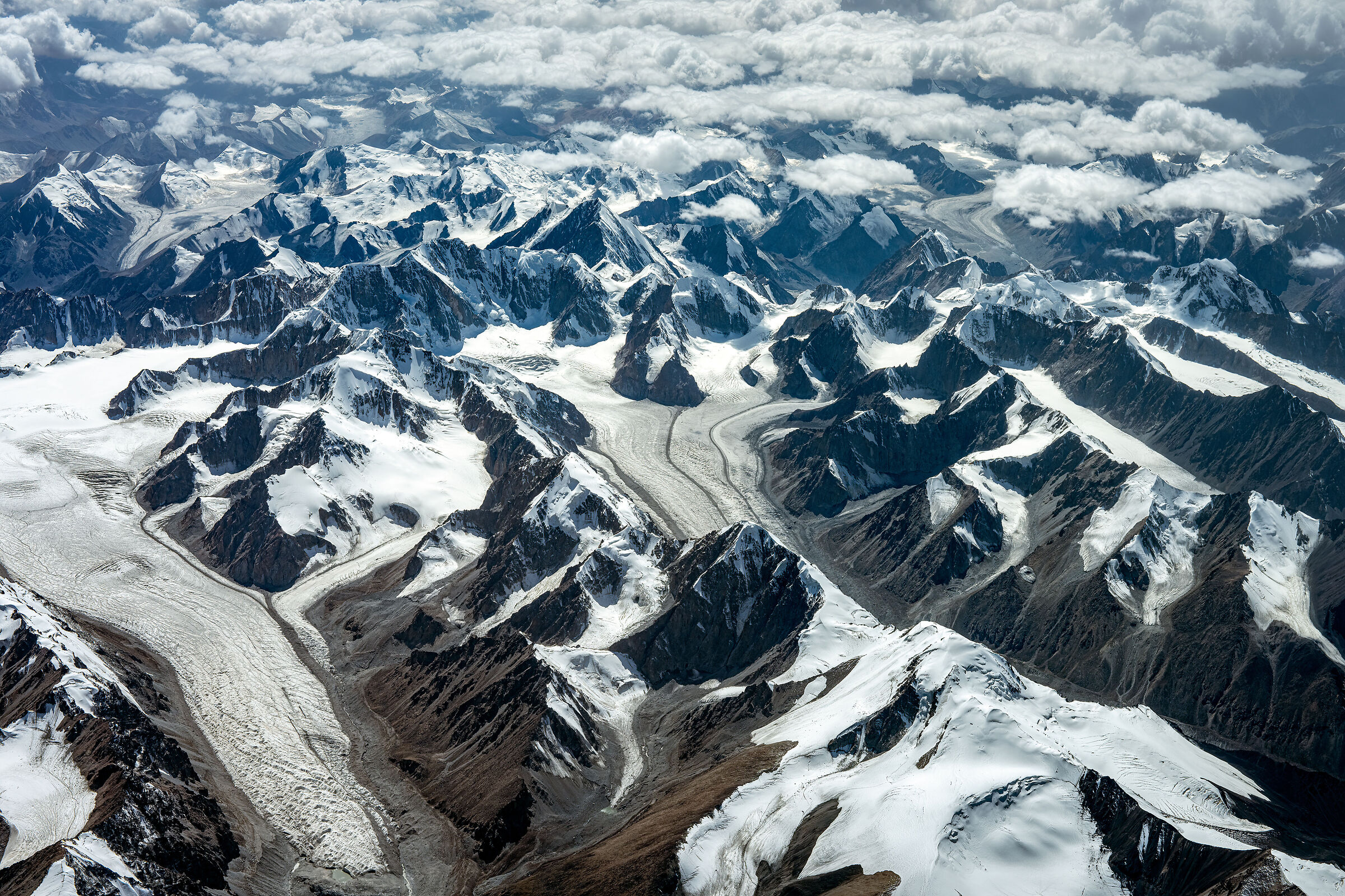 Overflying Tien Shan, the celestial mountains