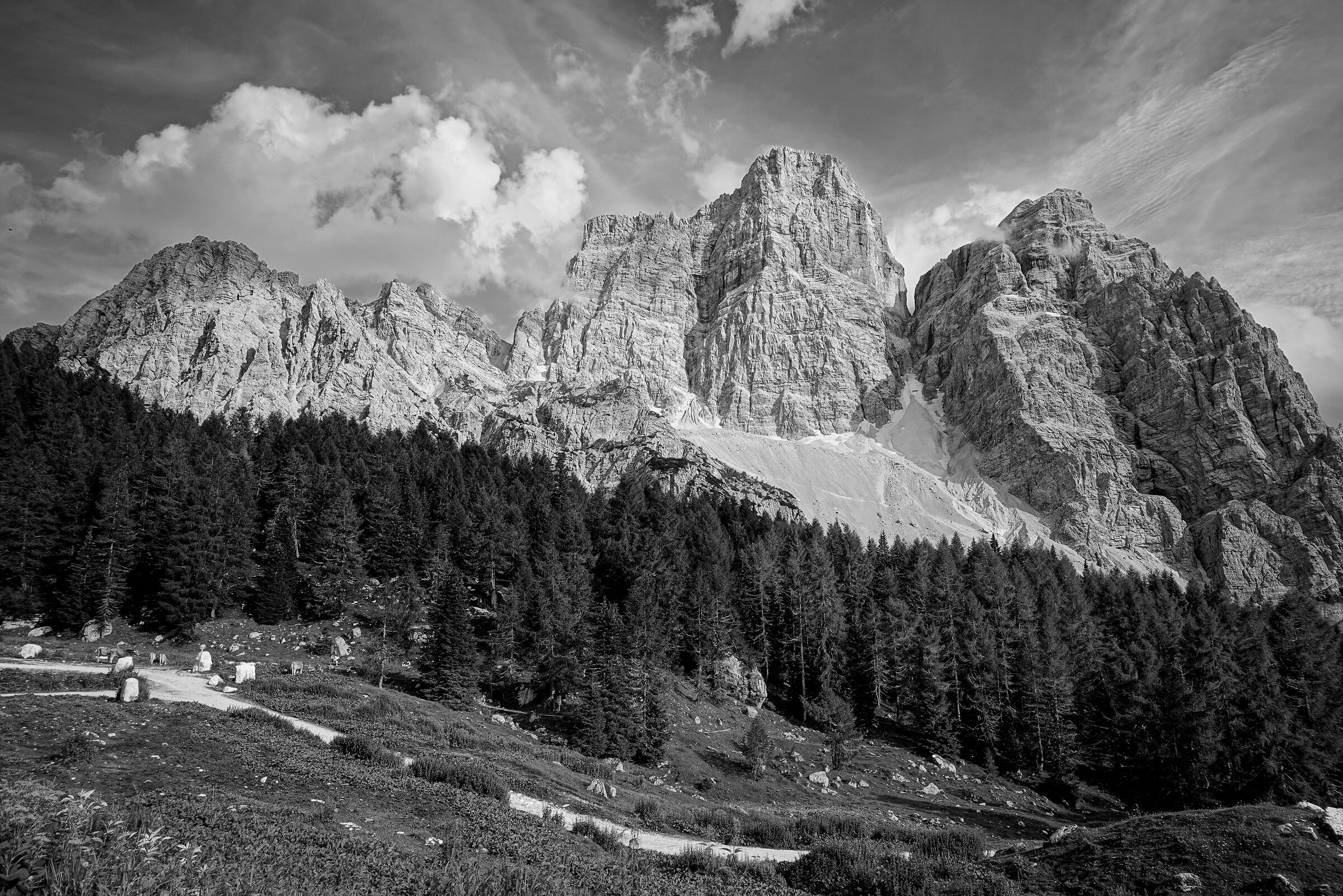 Il Pelmo dal rifugio Città di Fiume