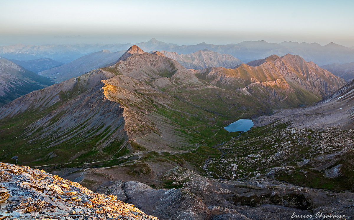 I primi raggi accarezzano le cime...