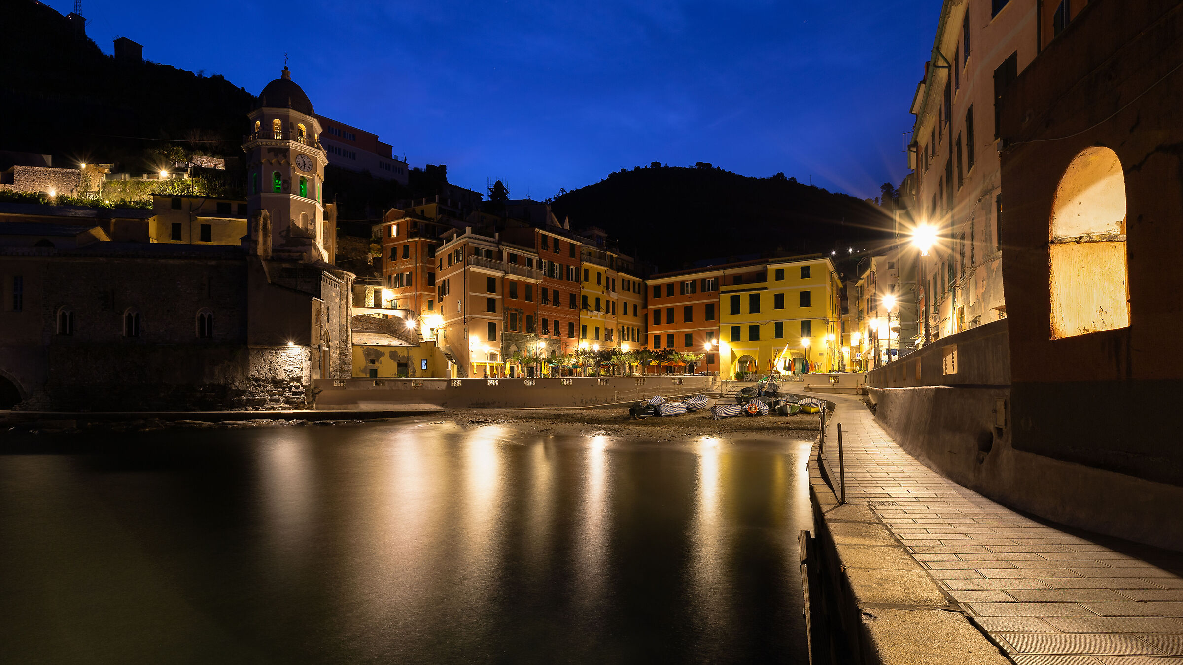 Vernazza mattino presto presto